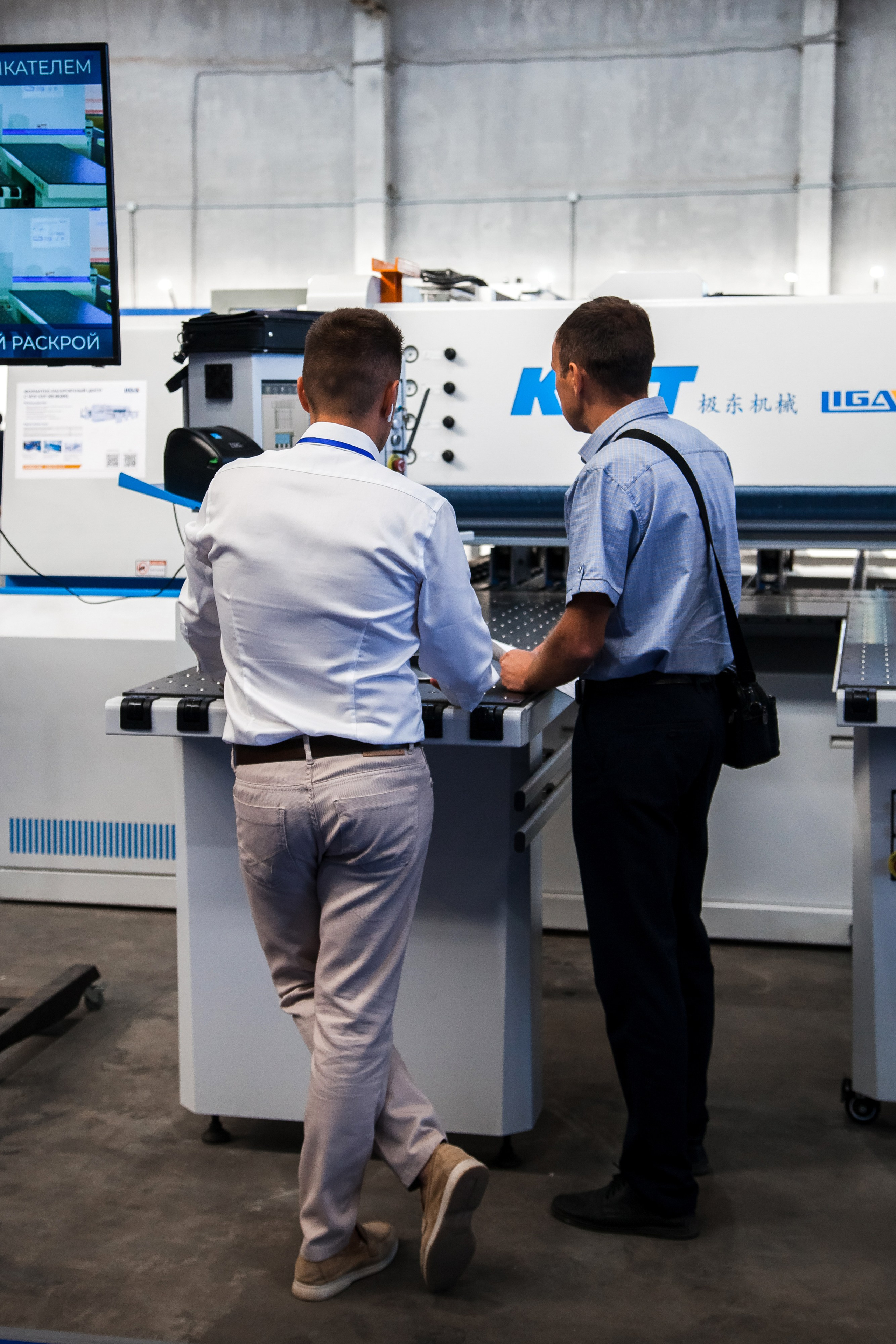 Выставка ТЕСТ-ДРАЙВ.МЕБЕЛЬНОЕ ПРОИЗВОДСТВО И ДЕРЕВООБРАБОТКА. БРЯНСК 2023. Портретный, семейный, свадебный фотограф в Брянске Маргарита Василькова