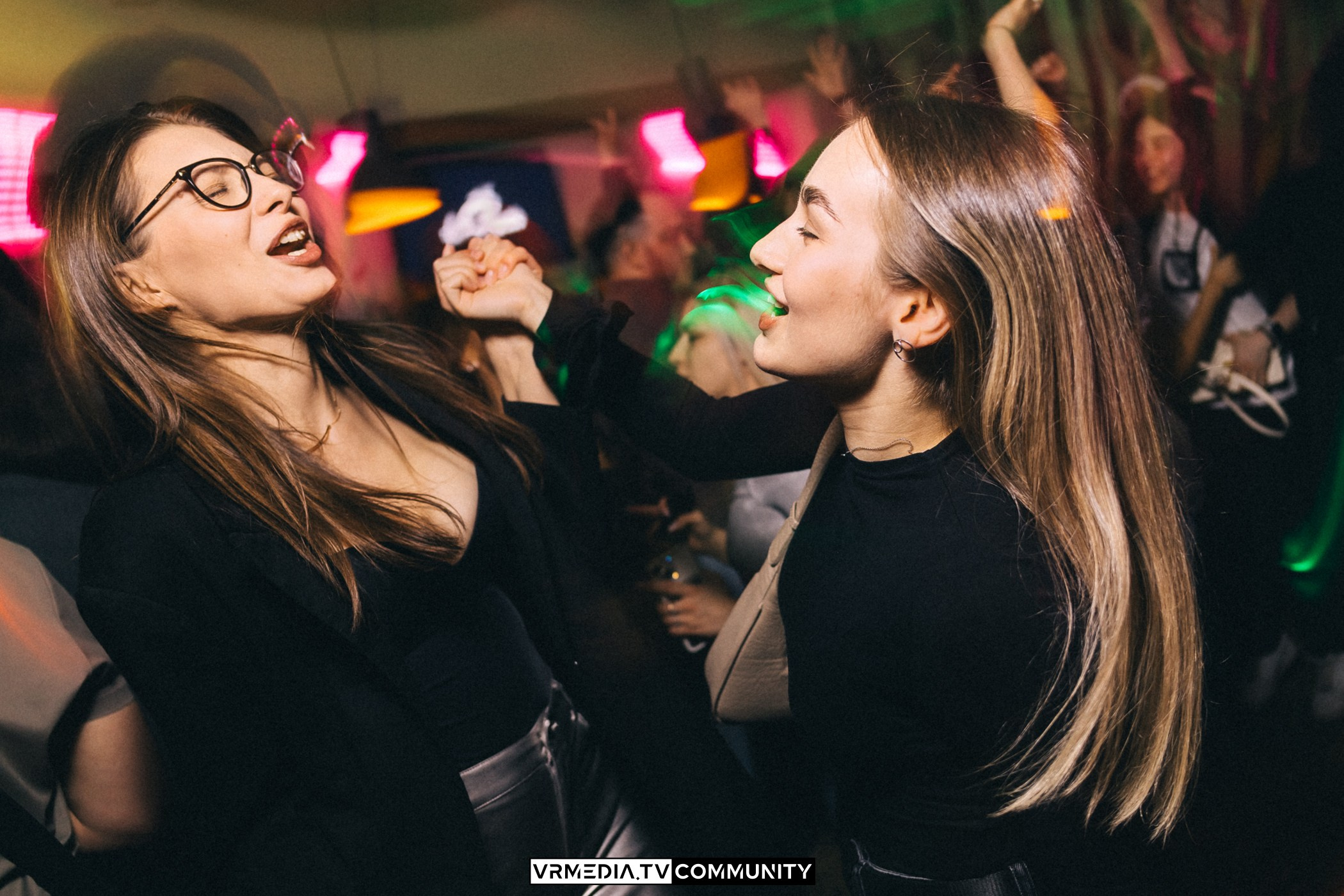 Бар «Cosmo»: Прощальная вечеринка