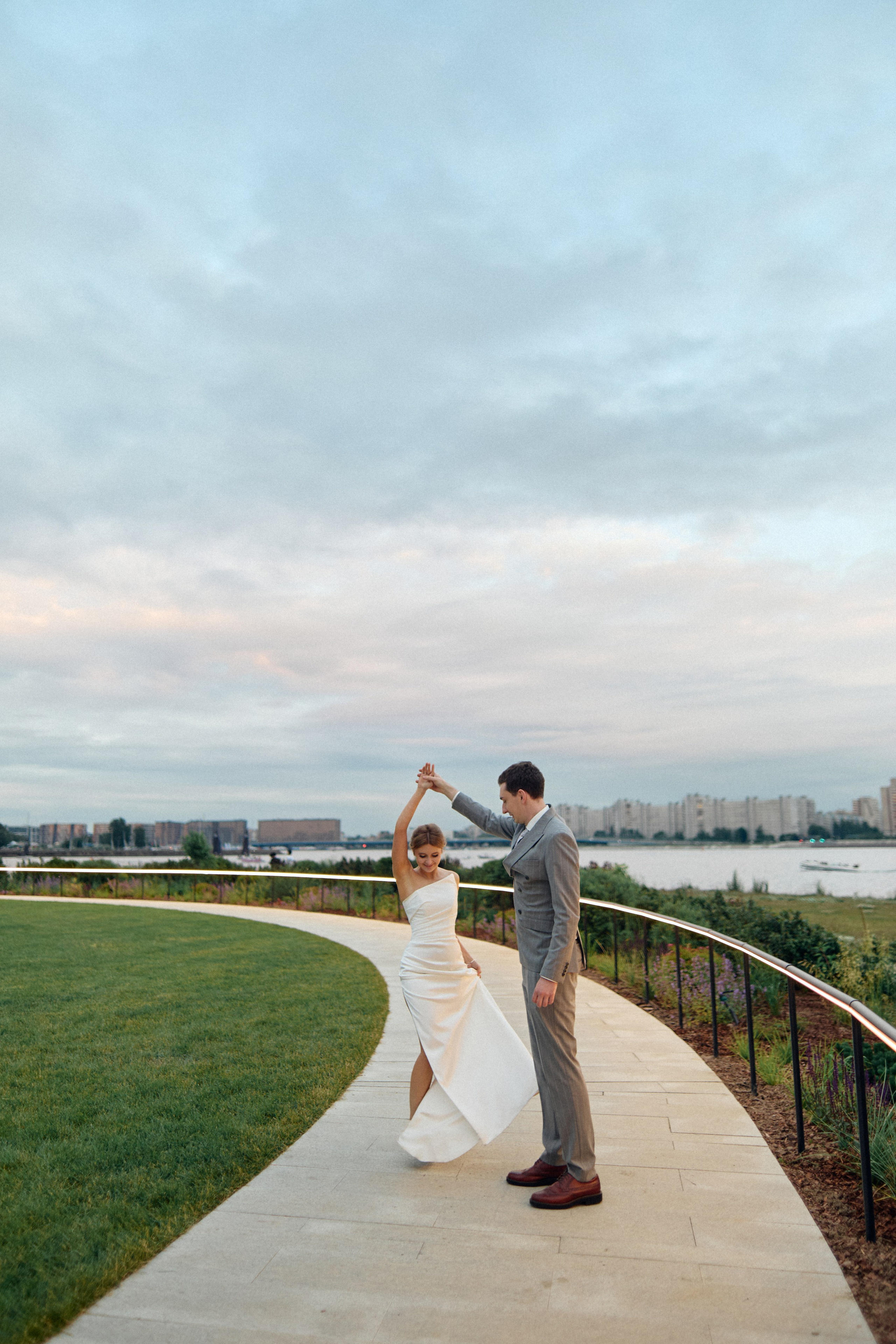 Свадьба в Royal Beach. Сестры Карабаза. Фотографы и ретушеры в Москве и Санкт-Петербурге