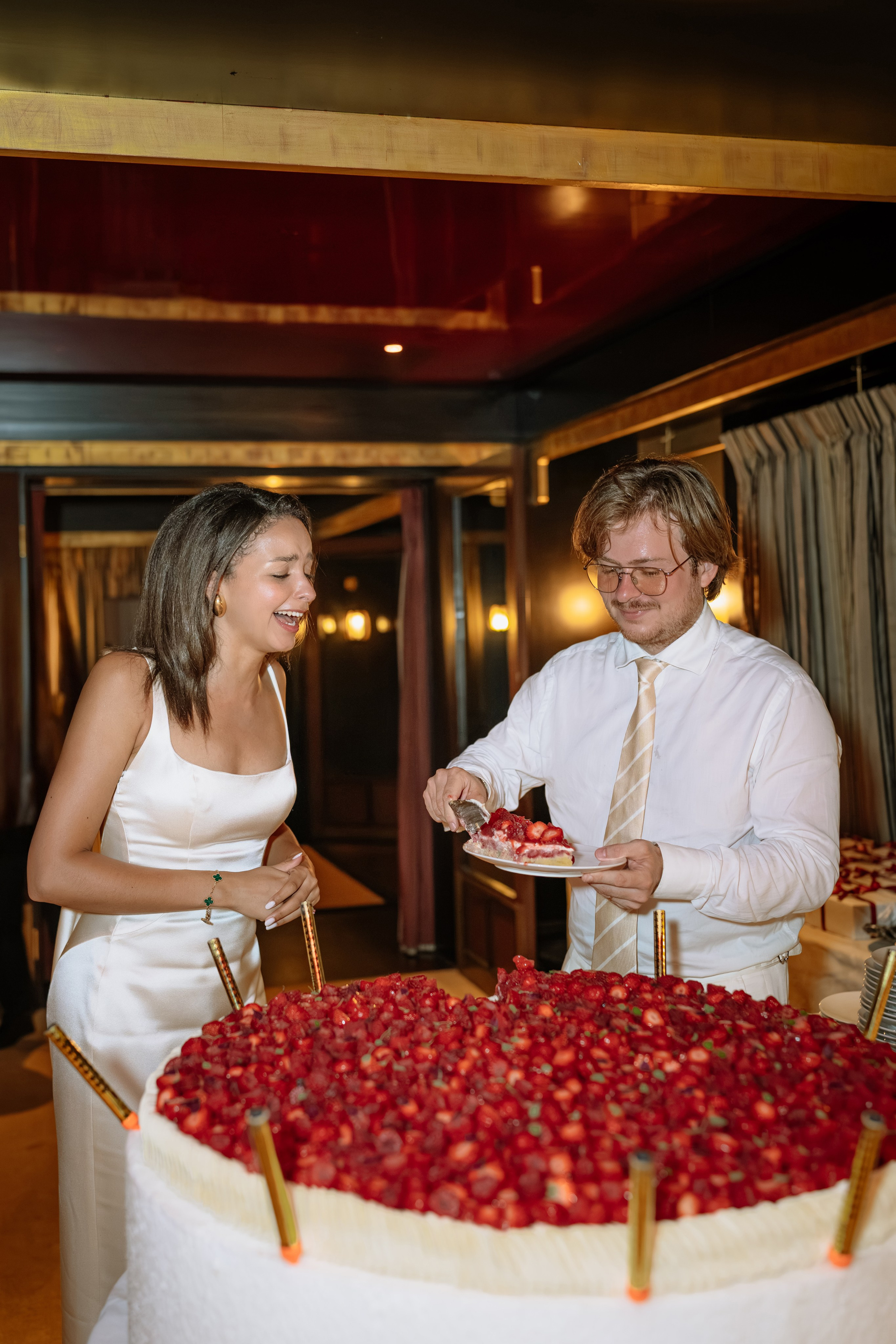 Laura & Aymeric | Hotel La Réserve Genève. Professional Wedding Photographer Geneva & Romande Switzerland | Tanya Creator