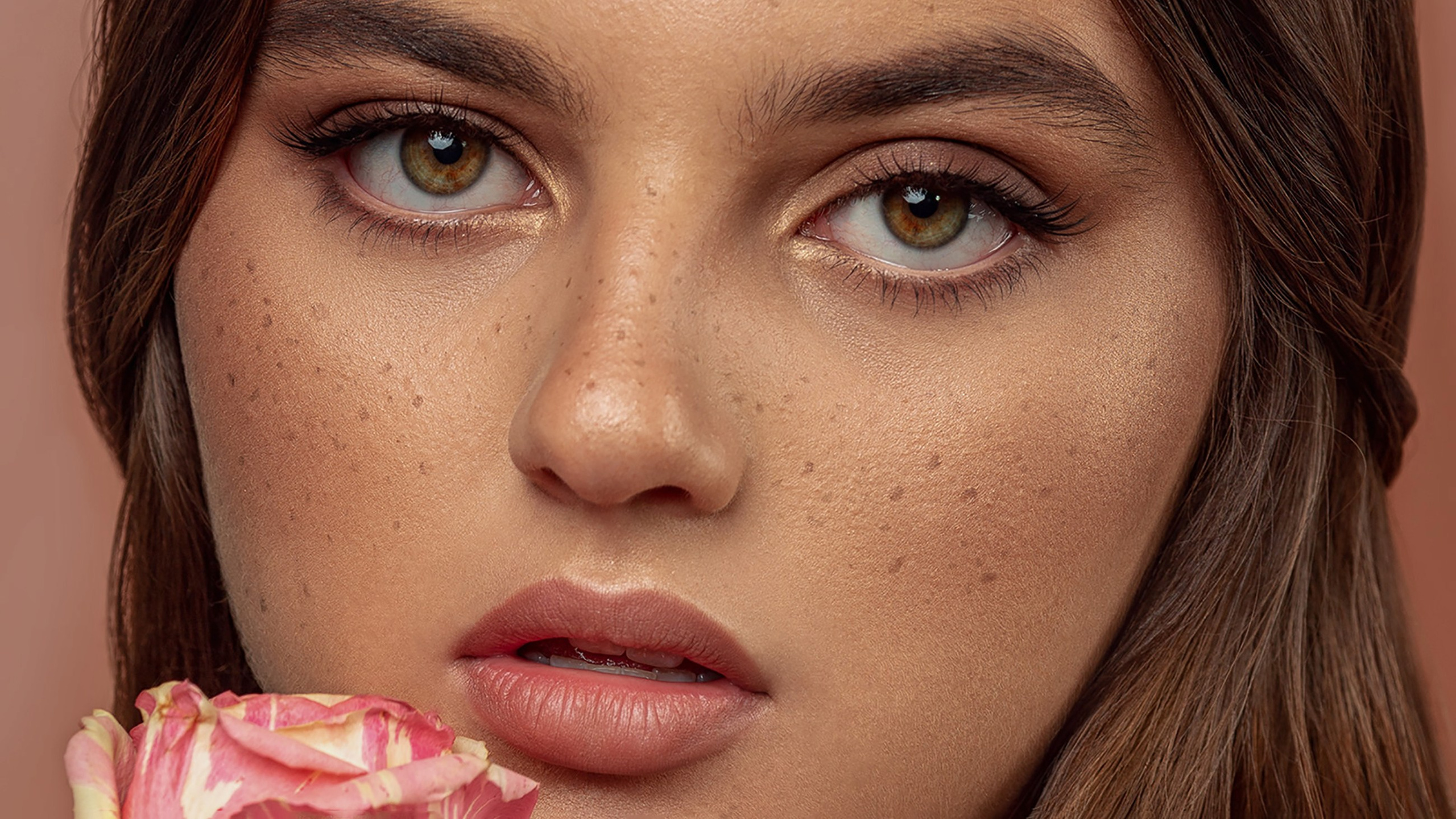 Фотограф в Краснодаре Нани Лоза. Студийная и выездная фотосъёмка