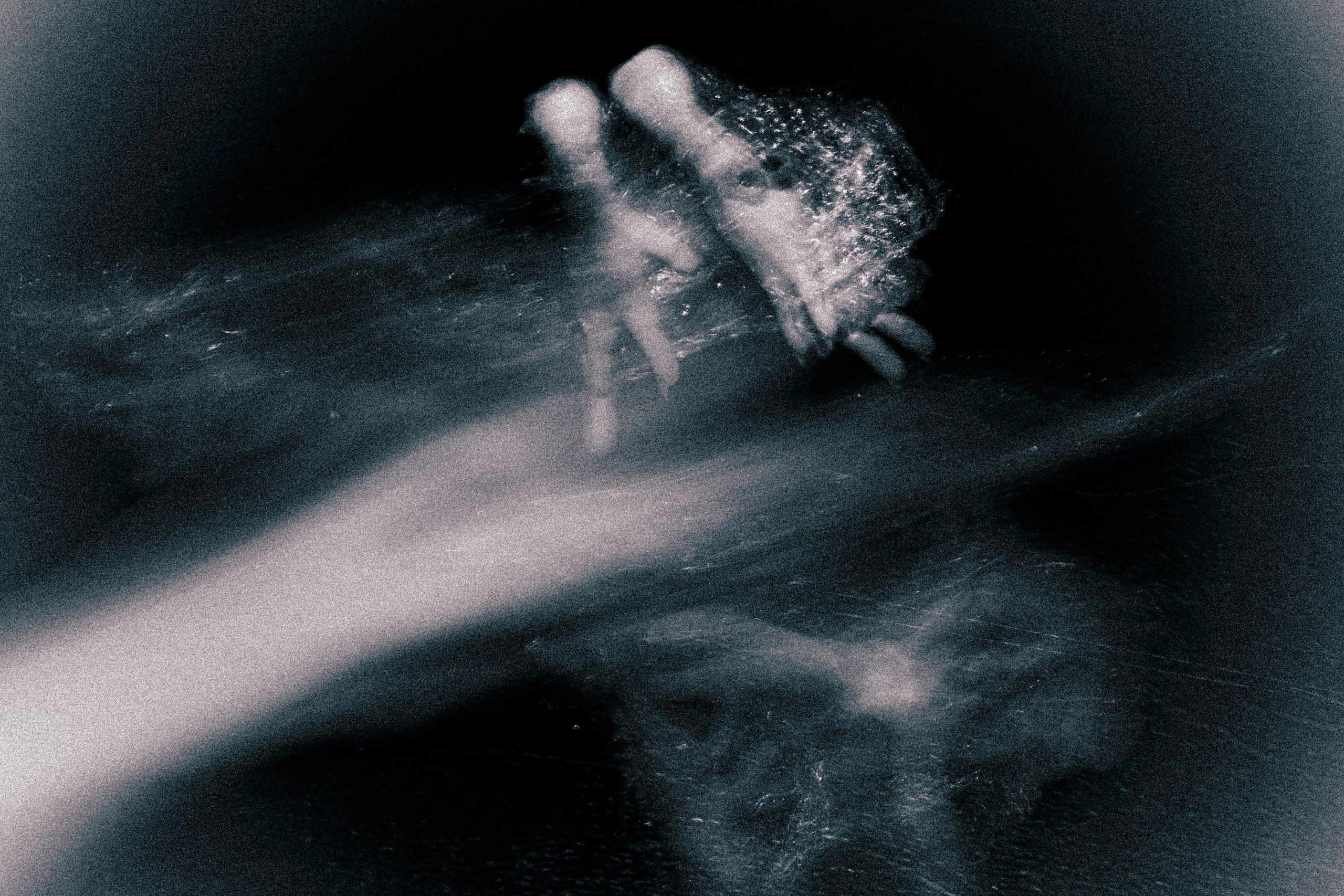 The Broken Snowflake. Polypolarphotography