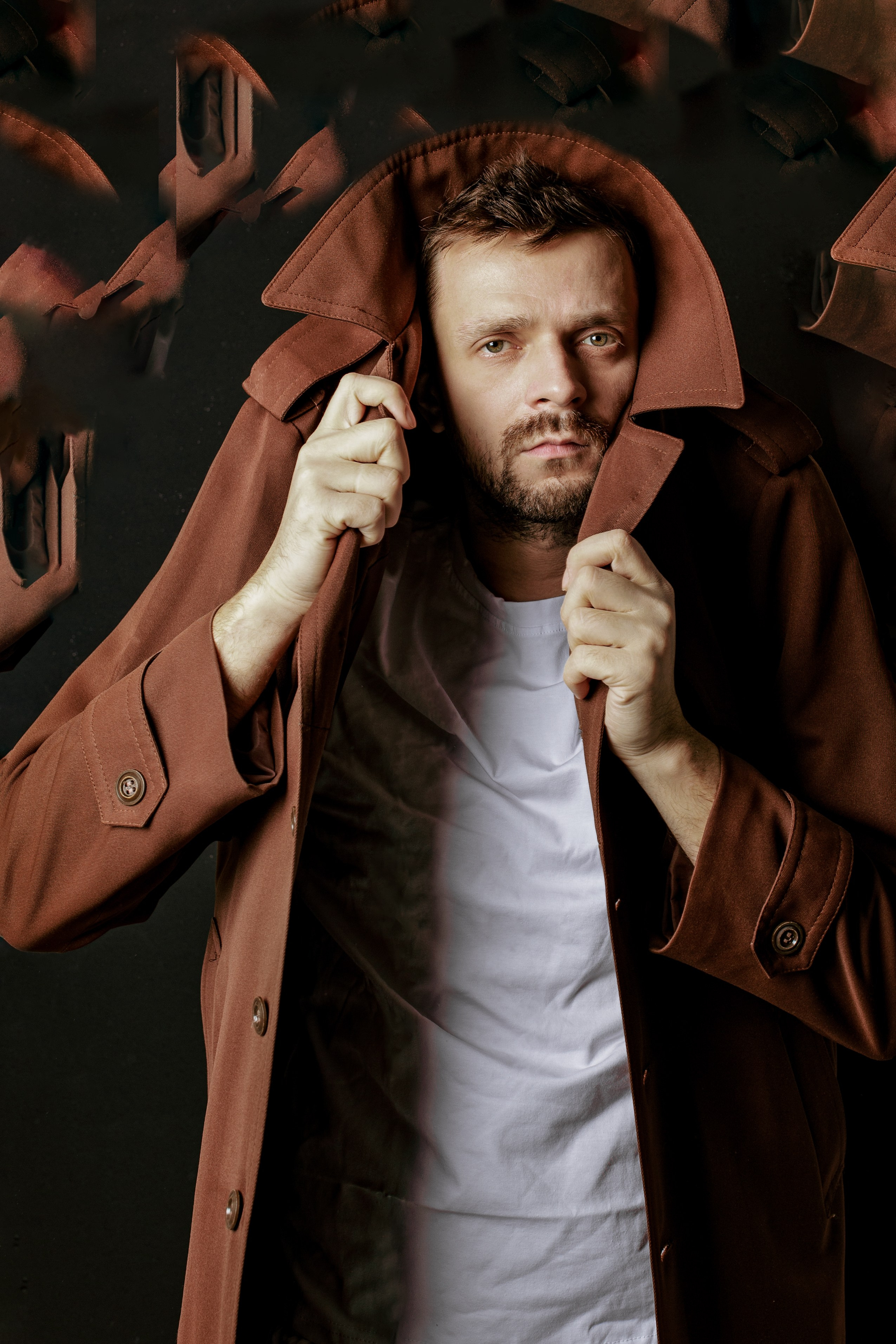 Серёжа Беляев во всех видах пальто. Фотограф в Москве Анна Яковлева