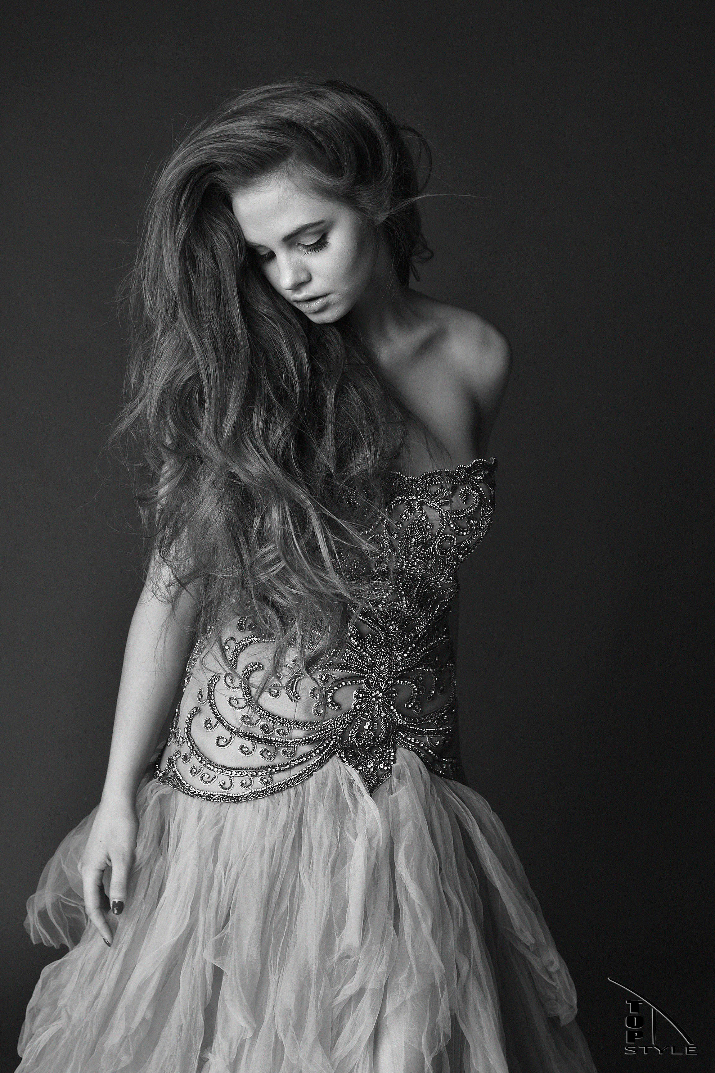 Фотосессия в стиле: черно белое. Визажист стилист в Астане Надежда Топникова