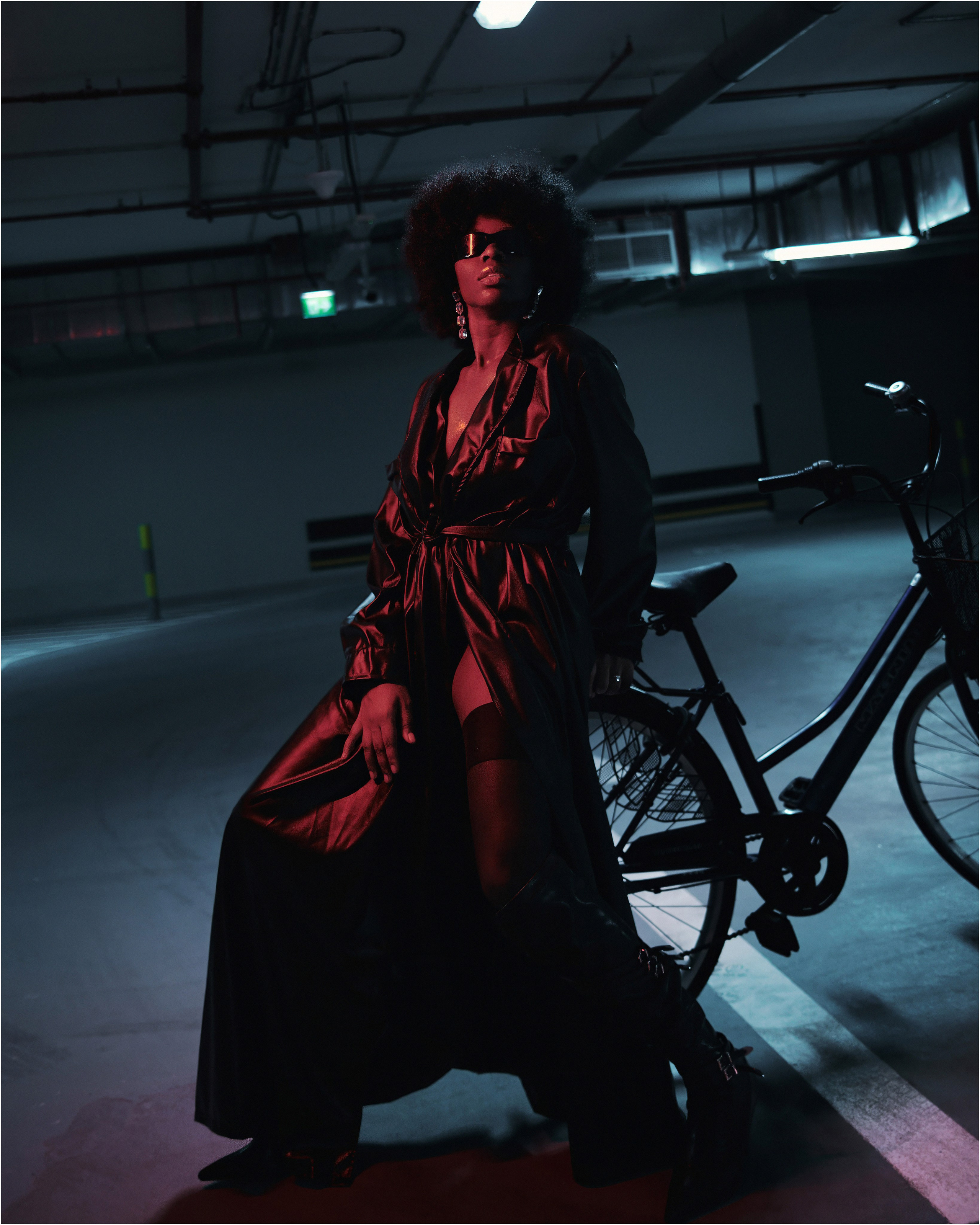 NY. NOIZOMAX Художественный фотограф в Дубай