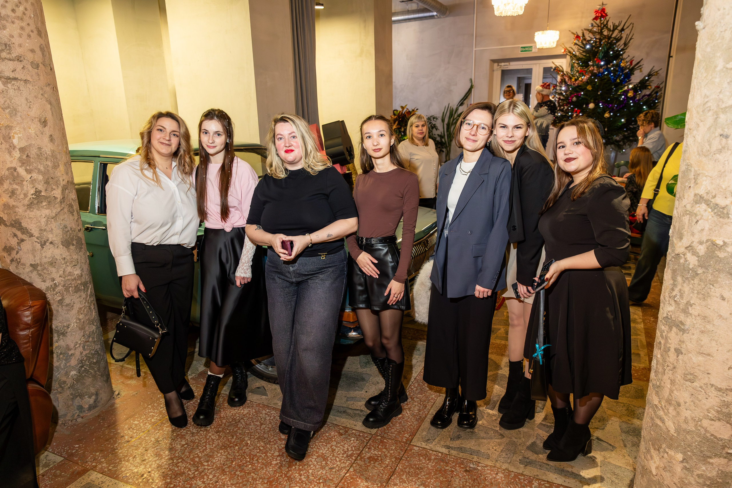 Новогодние корпоративы 2025. ILIAS BLACK — Фотограф свадеб и мероприятий в Минске и Беларуси