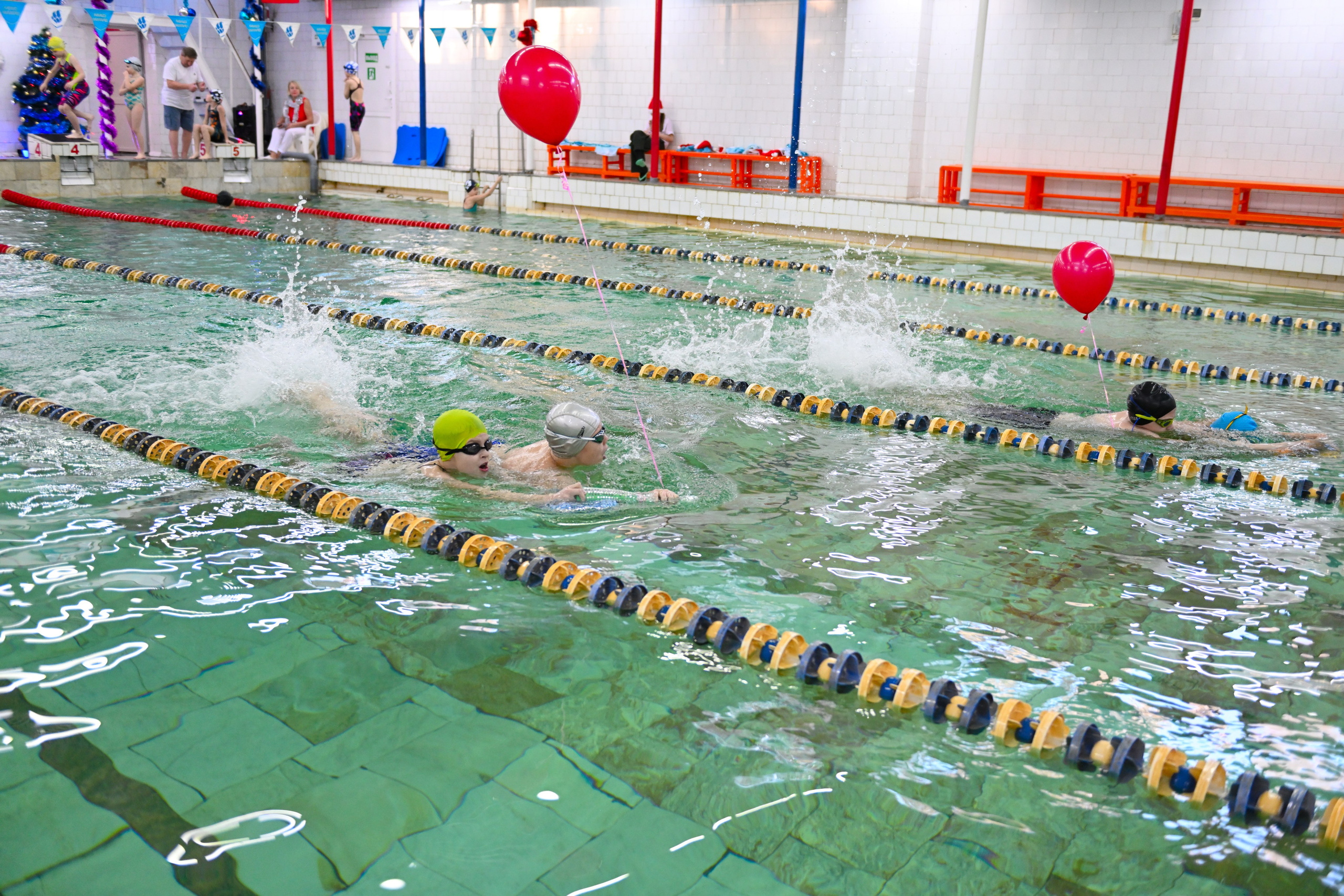 2025-12-20 Бассейн Урал НГ младшие. Снежинск фото Андрианов