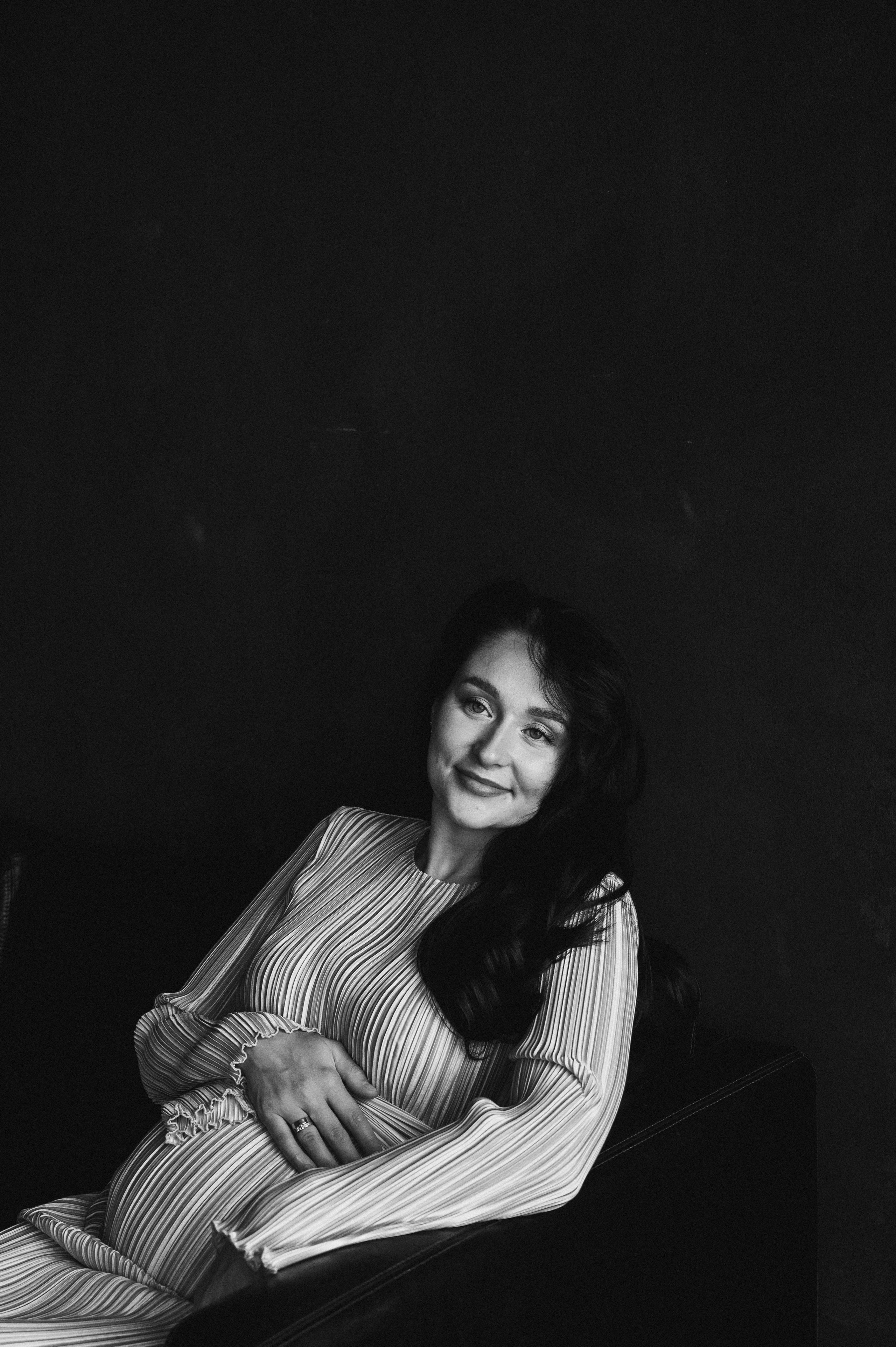 Профессиональный семейный и беременный фотограф в Санкт-Петербурге — Маргарита Иванова. Индивидуальные фотосессии под ключ: от образа до гот. Профессиональный фотограф беременности в СПБ. Стильные фотосессии беременности в стиле минимализм и классическая фотография