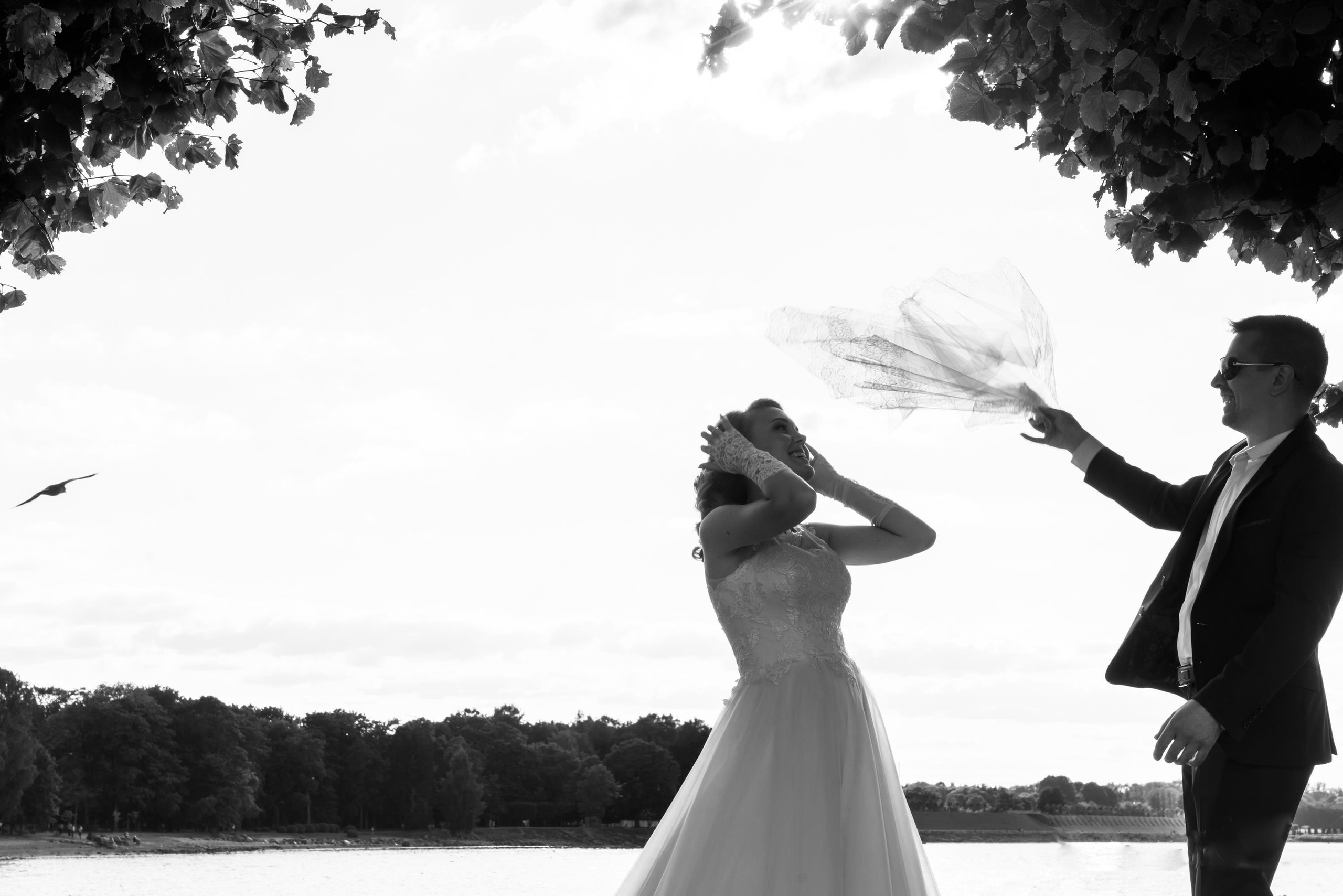 Регистрация в Петергофе, прогулка на метеоре. Елизавета и Роман. Свадебный, семейный и контент фотограф в Санкт- Петербурге Елена Грие