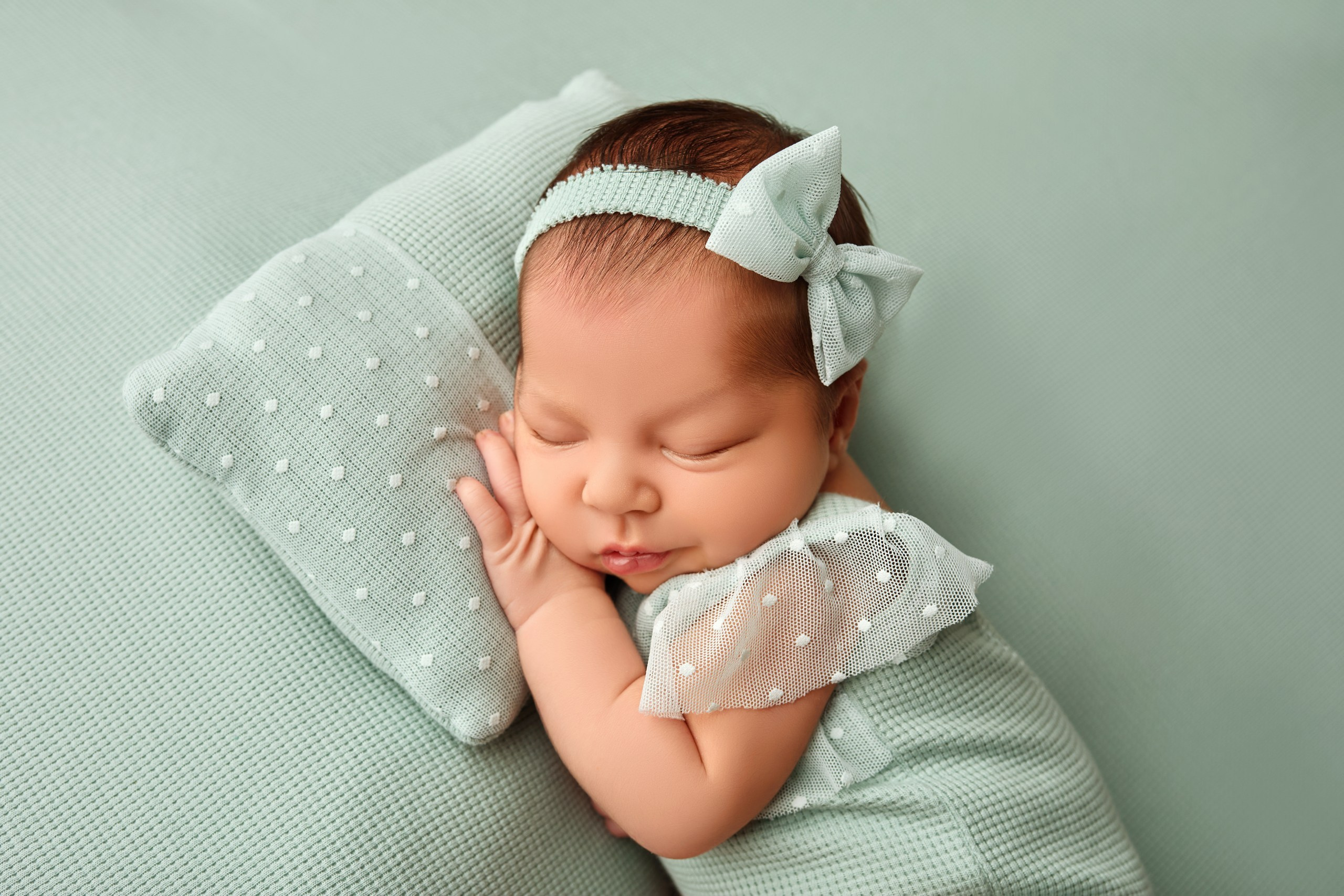 Фотосессия newborn (малыши). Фотограф новорожденных Ростов-на-Дону