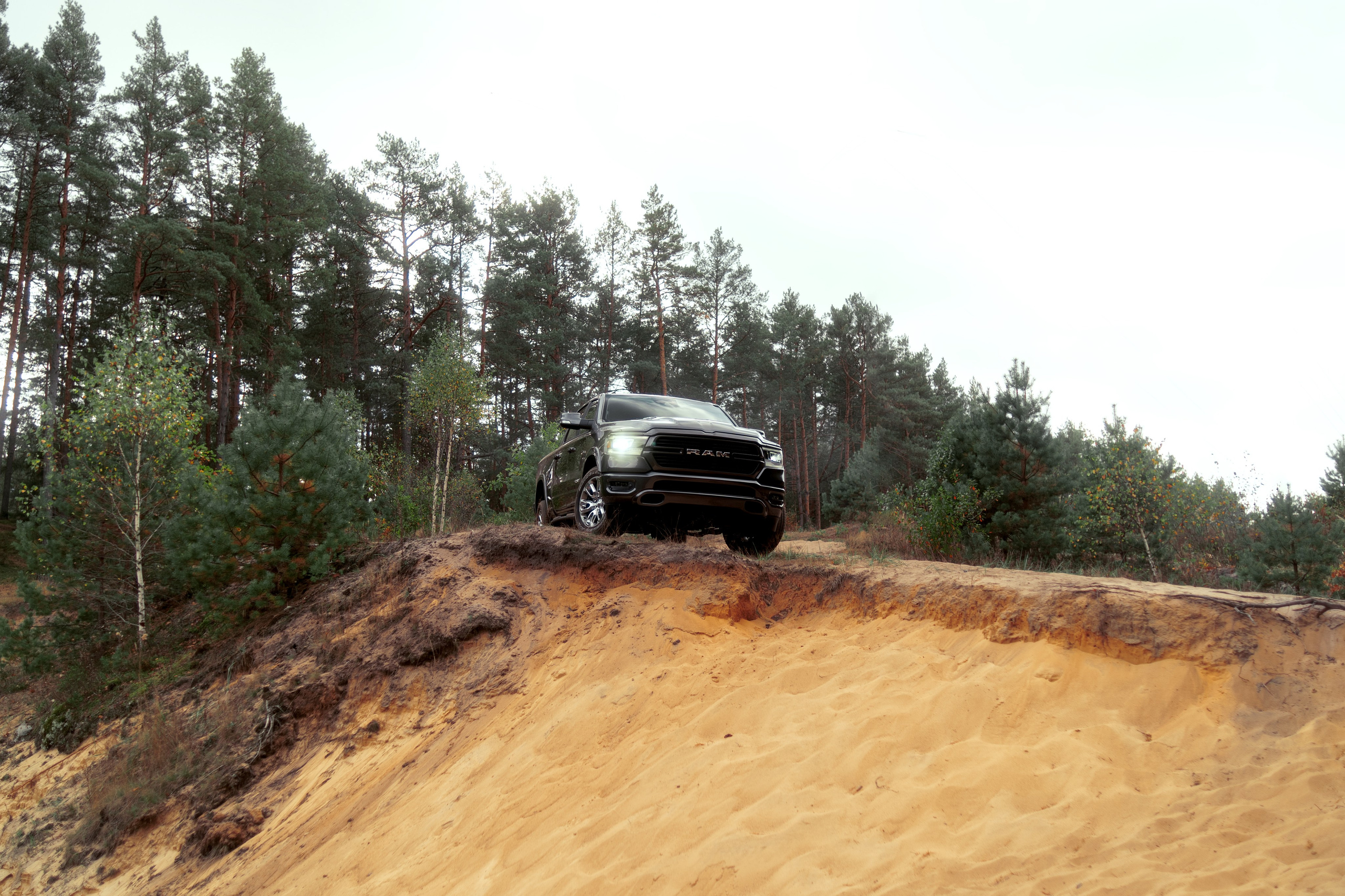 Фотографии RAM 1500 Laramie