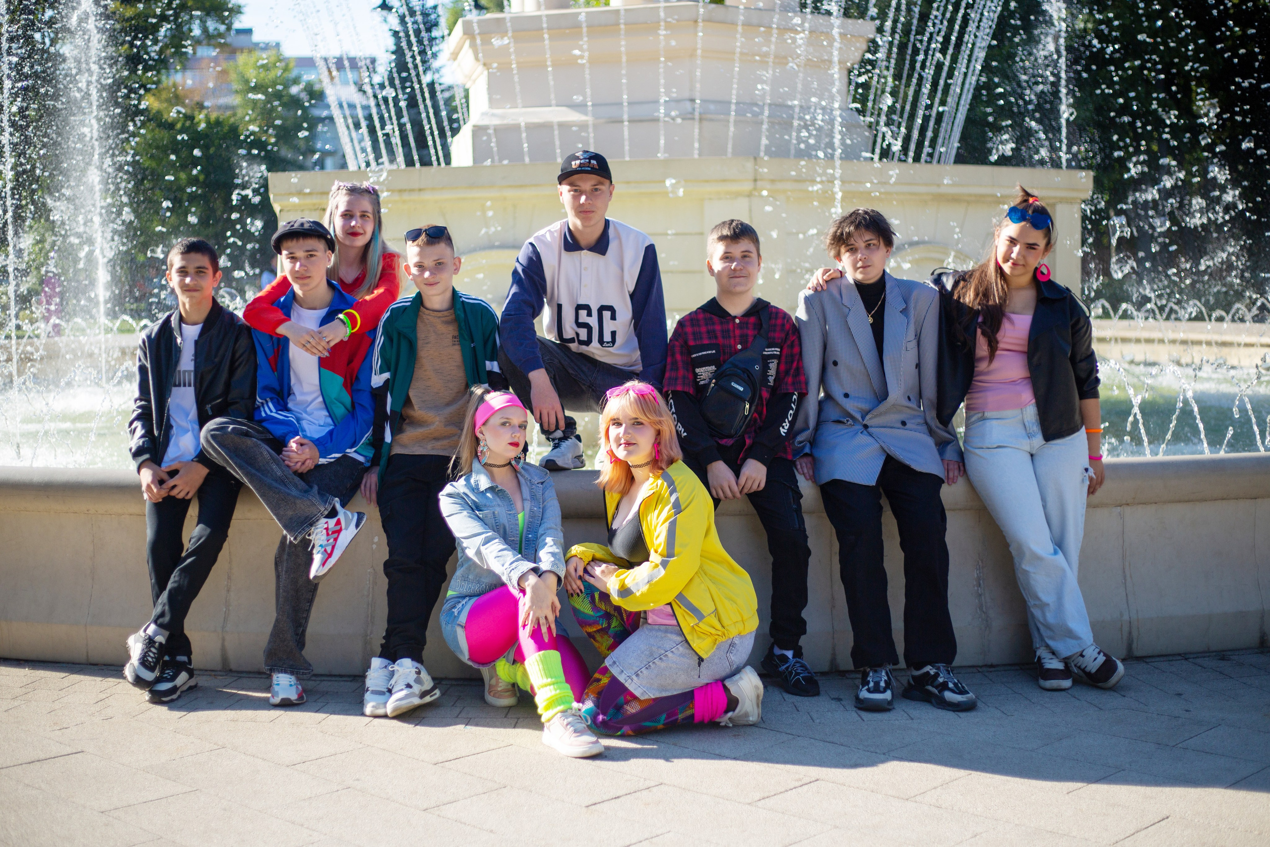 Курбатовская СОШ — в стиле 90-х парк Орленок. Выпускные альбомы Воронеж от Веры Соколовой