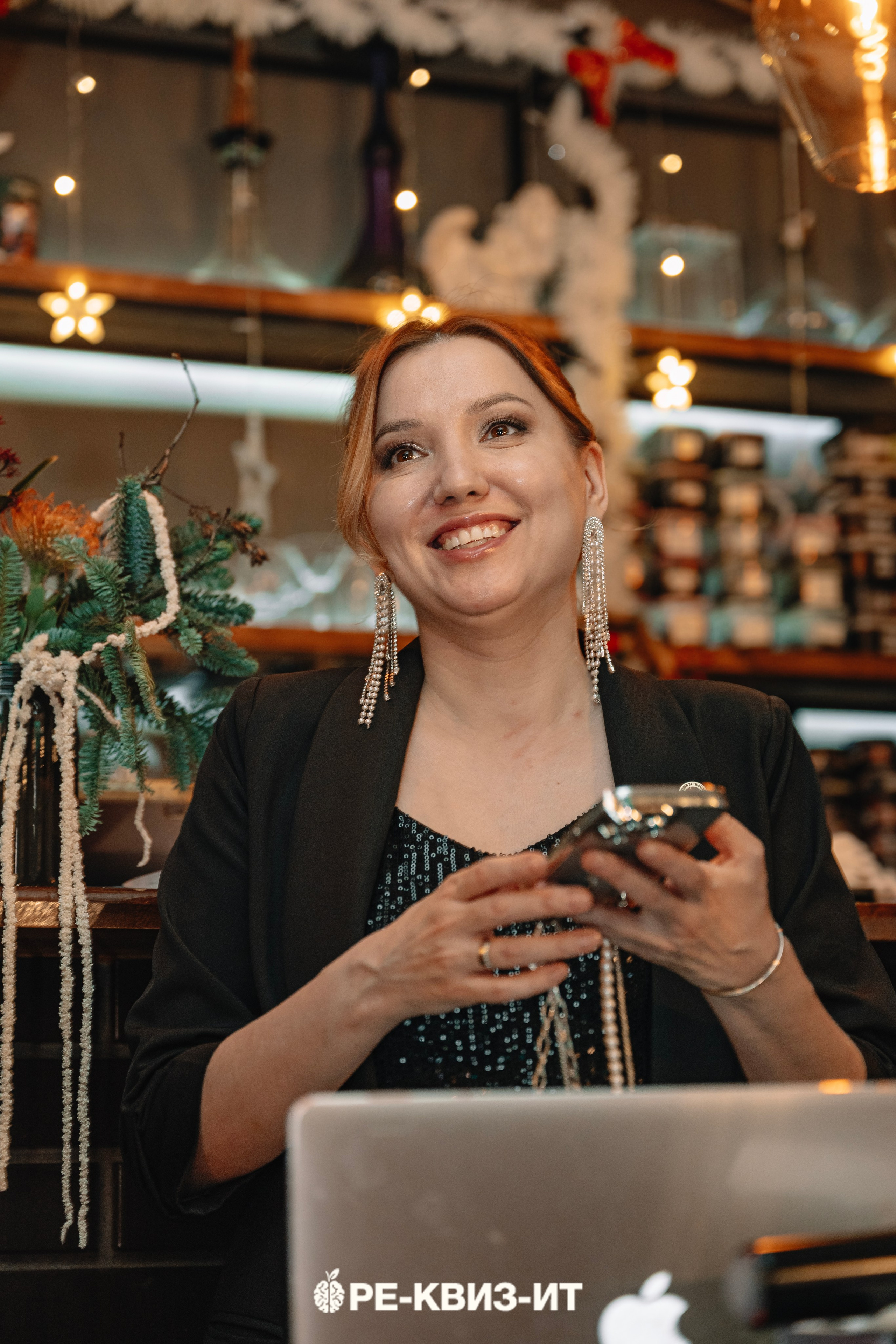 Реквизит — квиз в Зеленодольске и Волжске ZR cafe. Свадебный фотограф в Казани, и Зеленодольске Радик Мухаметов