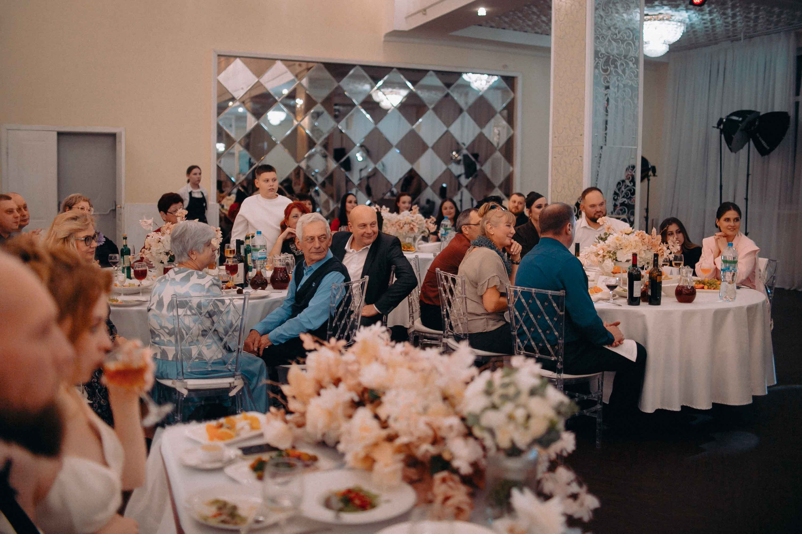 Загс + площадка. Ваш репортажный фотограф Артемий Антонов