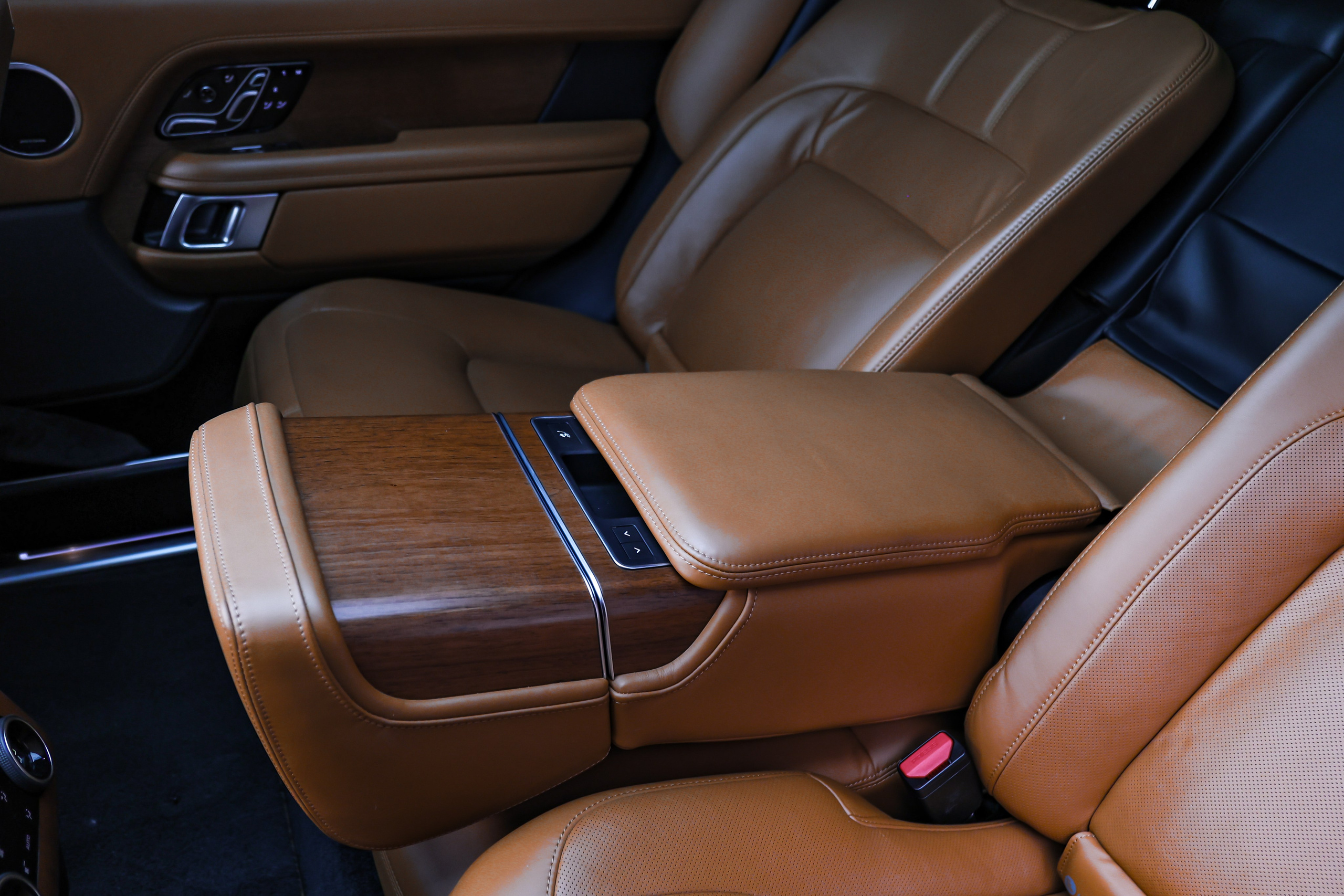 2018 RANGE ROVER AUTOBIOGRAPHY LONG. Mixturecaptures