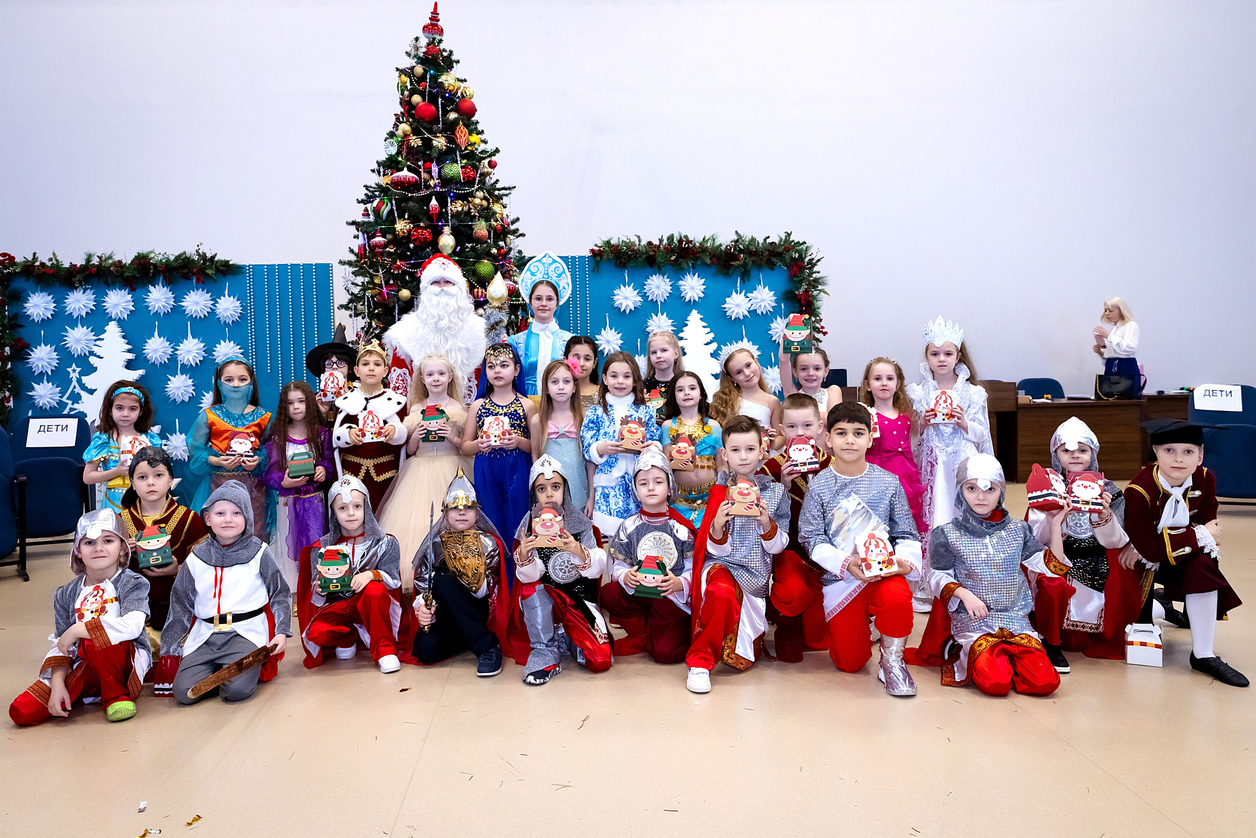 Новогодний праздник 1 В класс! Гимназия № 23. Фотограф и Видеограф в Краснодаре Юлия Солодченко