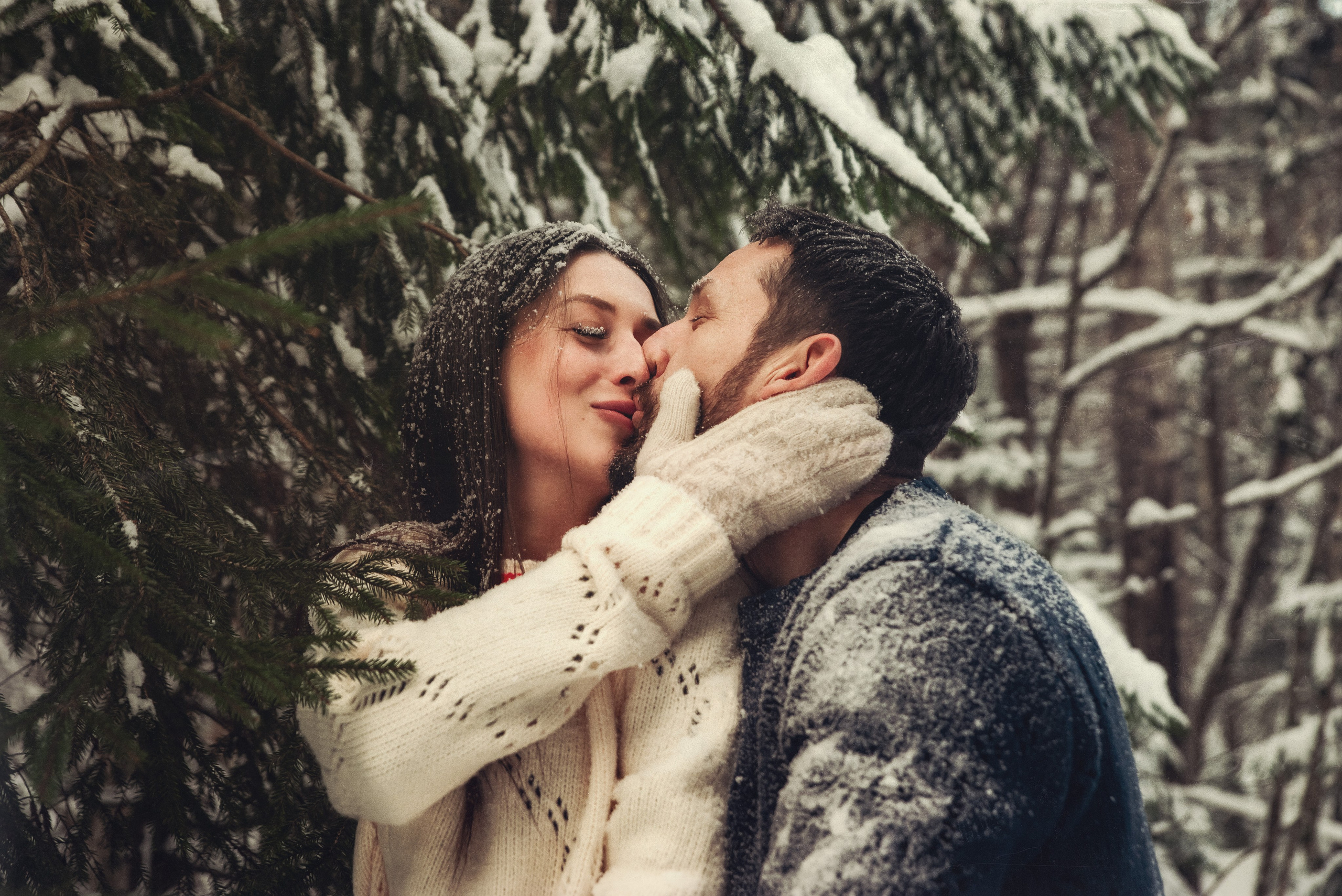 В зимнем лесу. Фотограф Крещение Венчание Москва
