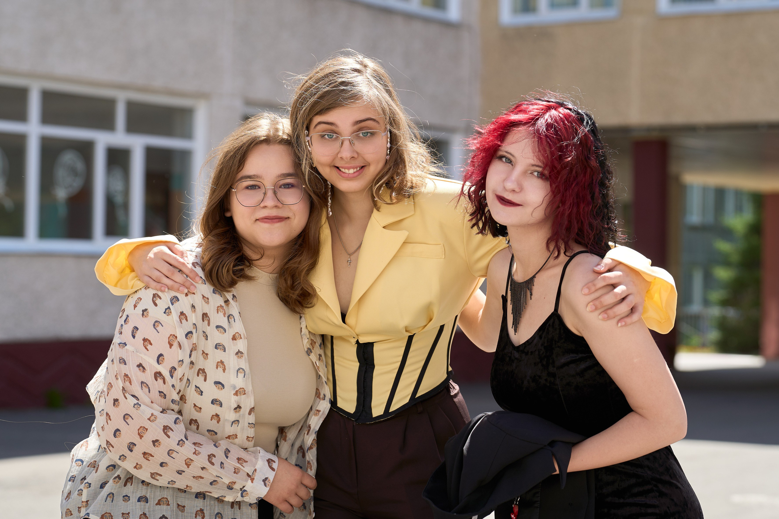 Вручение аттестатов 11 класс. Репортажный и портретный фотограф в Томске Ларионов Артём