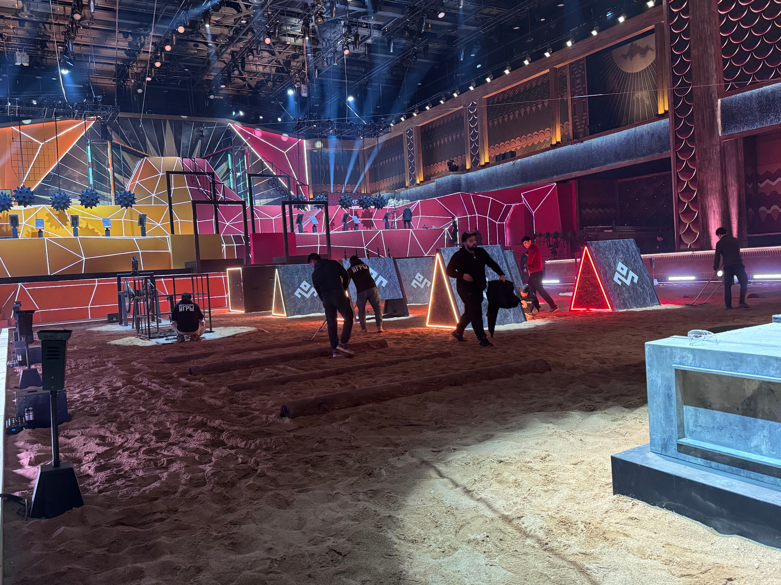 БОГАТЫРСКИЕ ИГРЫ для СТС. Художник-постановщик кино и театра в Москве и Санкт-Петербурге Медведников Николай