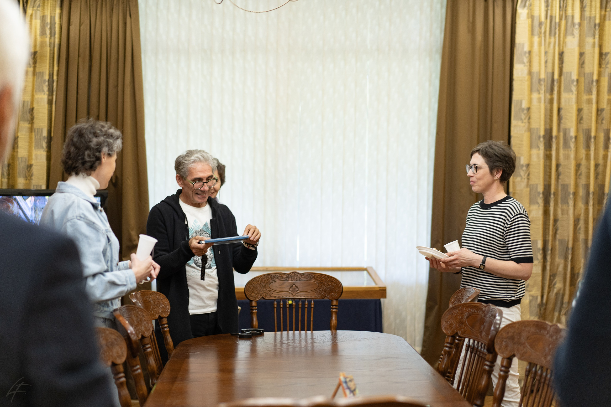 Открытие выставки Ильи Даньшина «Радость». Лиза Фирстова — самый добрый фотограф