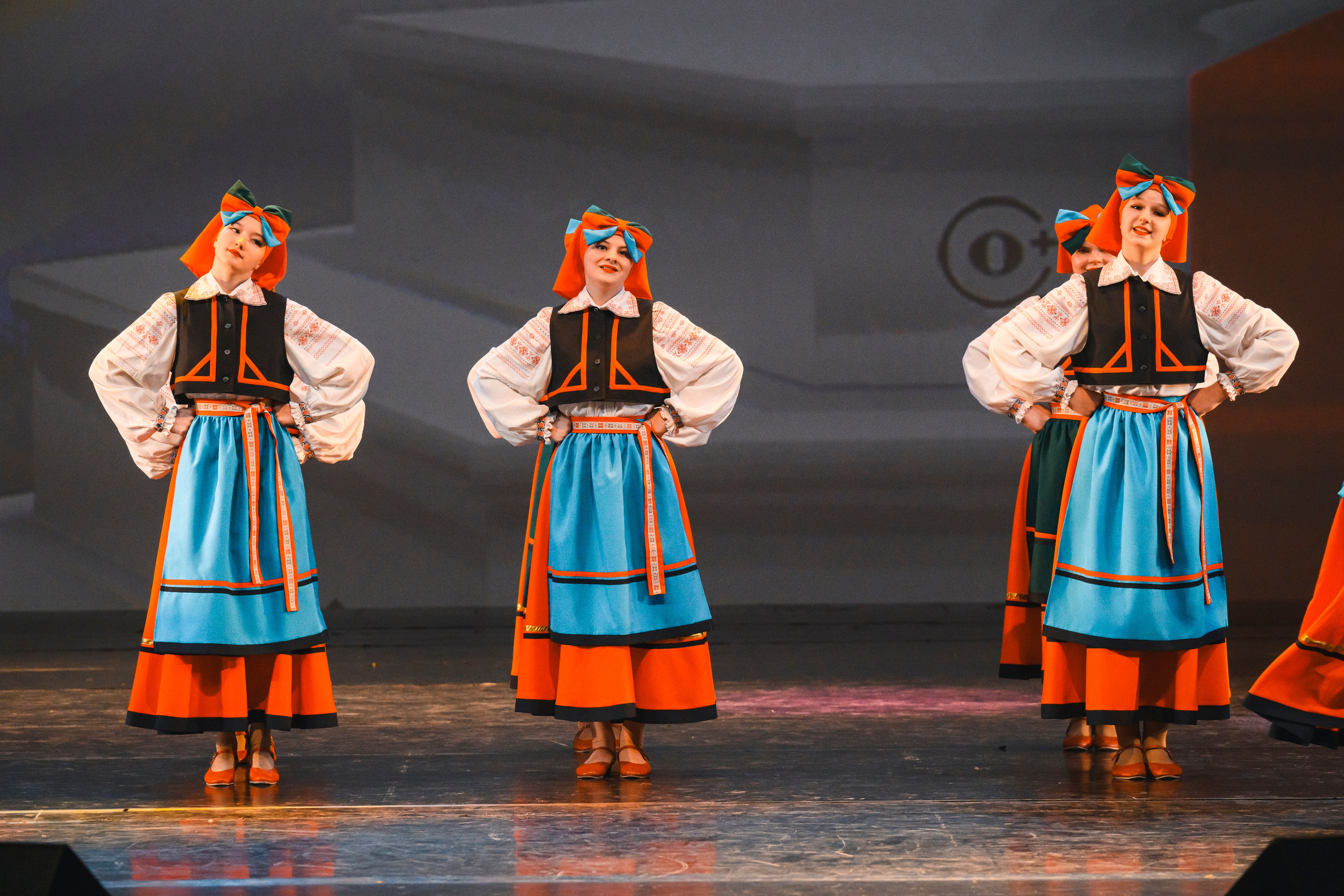 23 апреля, часть 1, БКЗ Октябрьский, г. Санкт-Петербург. Золотое яблочко