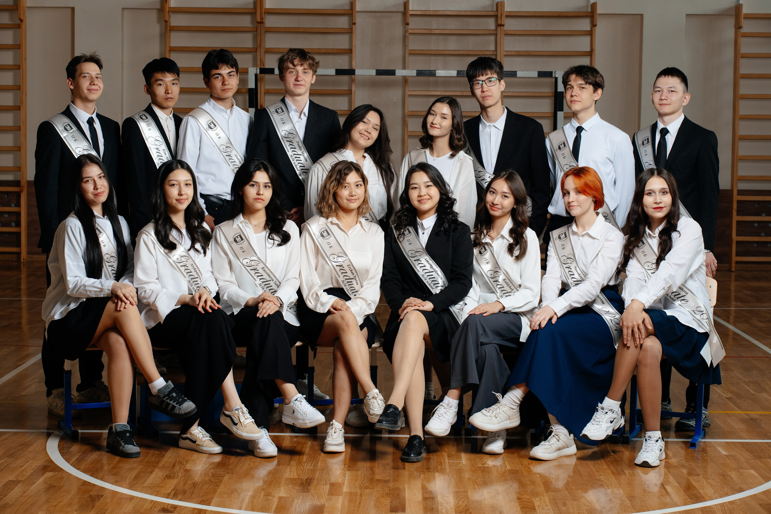 Общие кадры в школе. Выпускные альбомы в Нур-Султане (Астана) и по всему Казахстану