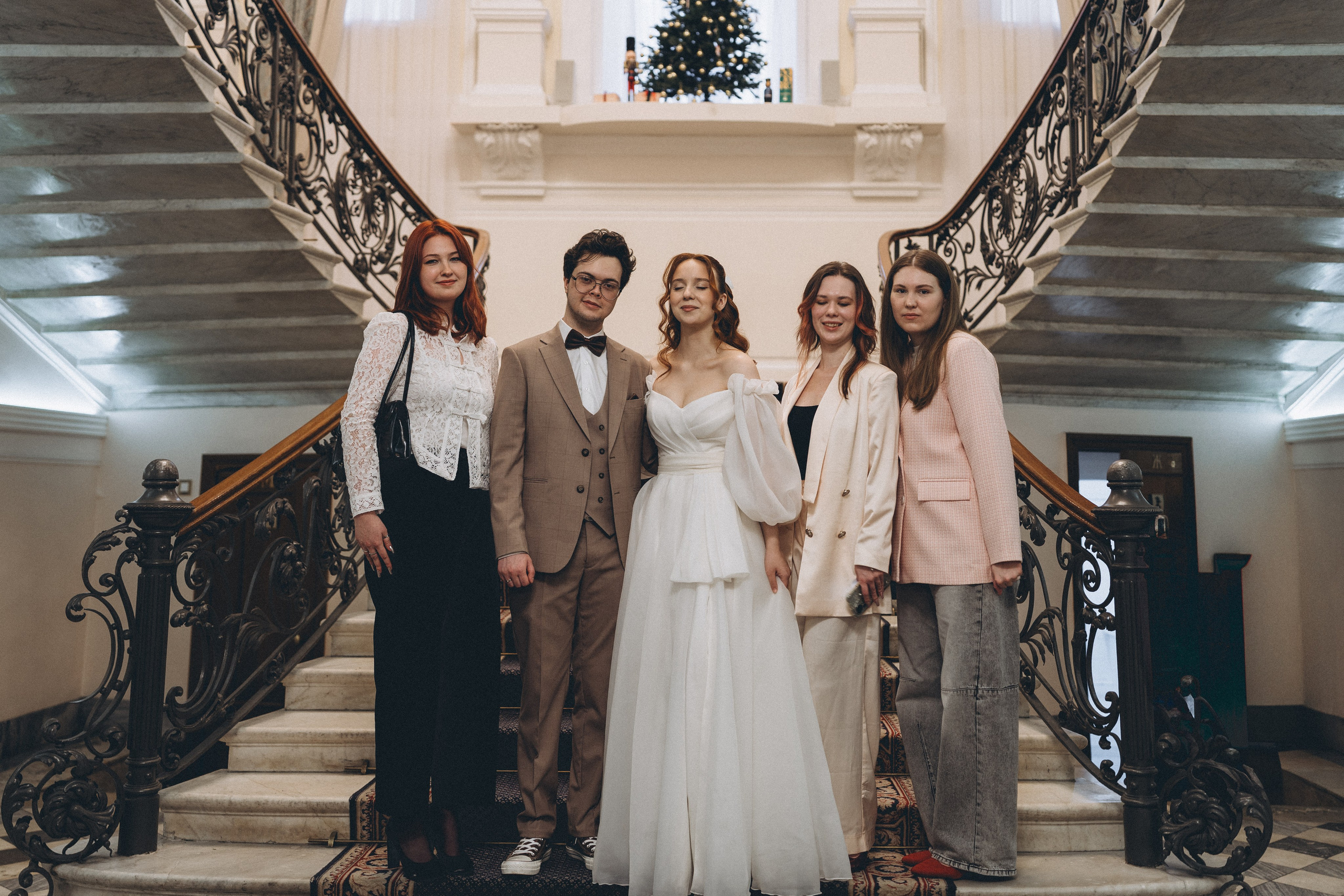 СВАДЕБНАЯ СЬЕМКА ВО ВТОРОМ ДВОРЦЕ С ГОСТЯМИ И ПРОГУЛКА В ТАВРИЧЕСКОМ САДУ. Профессиональный фотограф, Санкт-Петербург — Виктория Богомолова