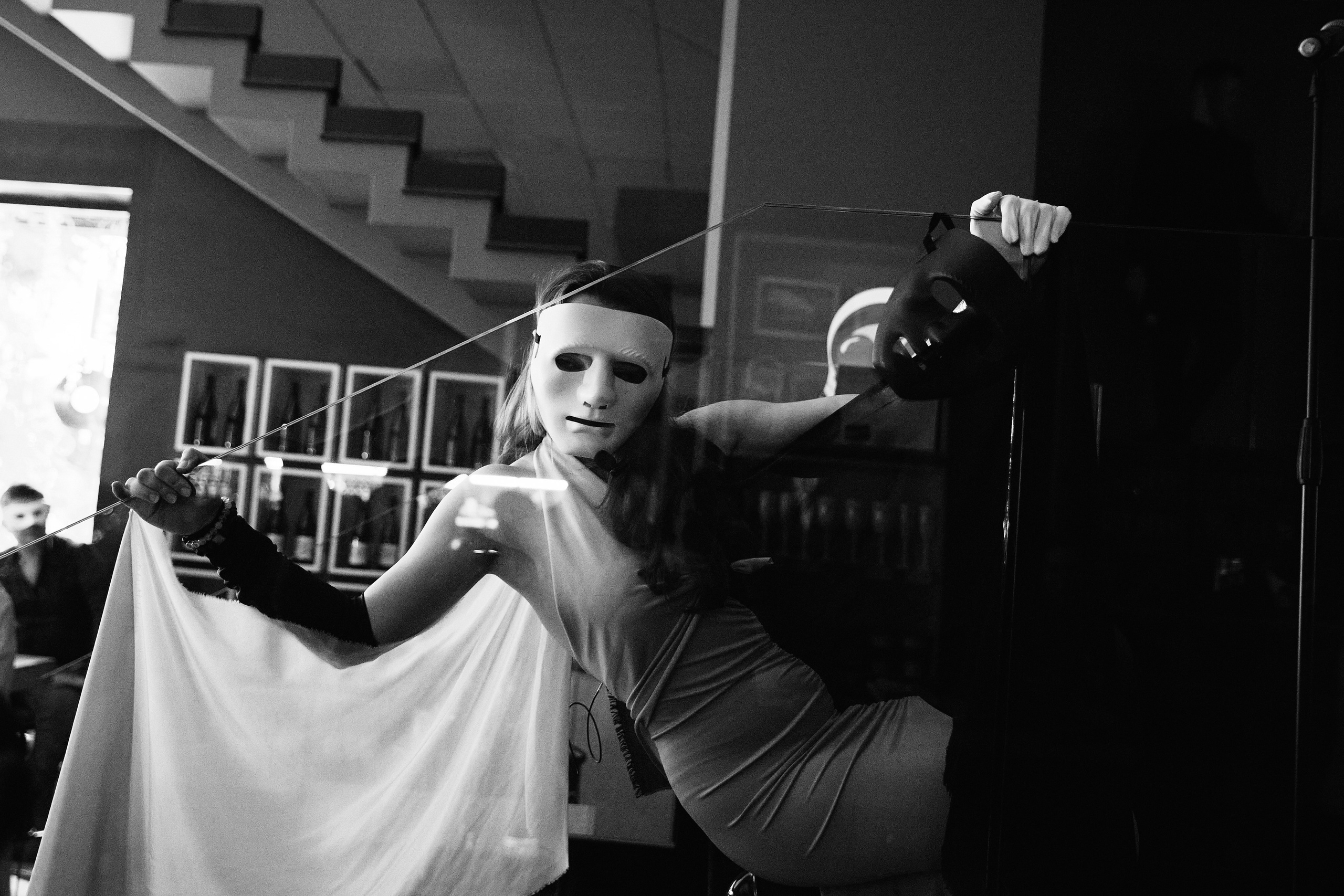 Иммерсивный спектакль в Винном клубе CHATEAU TAMAGNE 21.05. Свадебный репортажный фотограф краснодар максим дремов дрёмов фотосессия студия цена