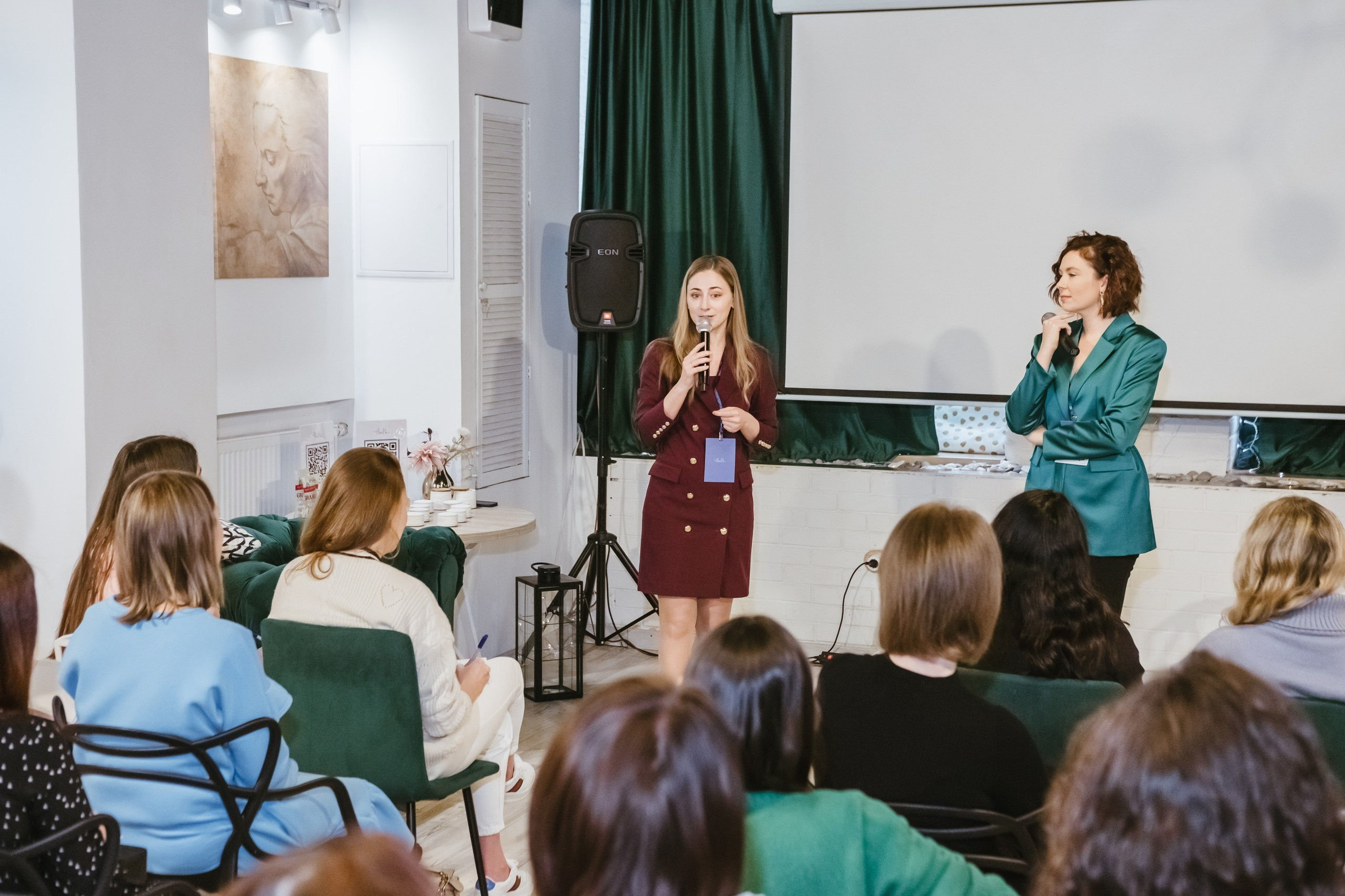 Фотосъёмка встречи клуба «Быть родителем.». Любовь Потапова