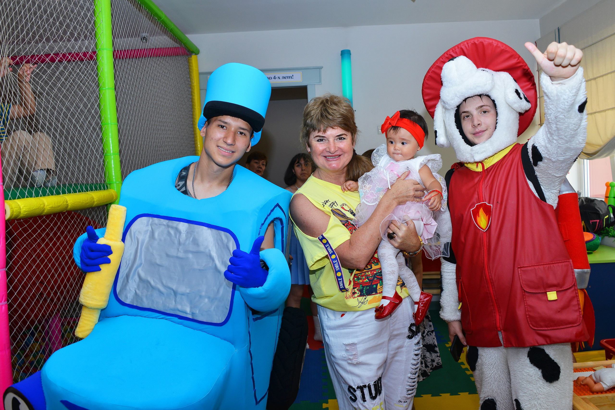 Дети-5 (Адель-1годик). Фотосъёмка. Фотограф Сергей Авдеев-семейный и детский фотограф в Алматы