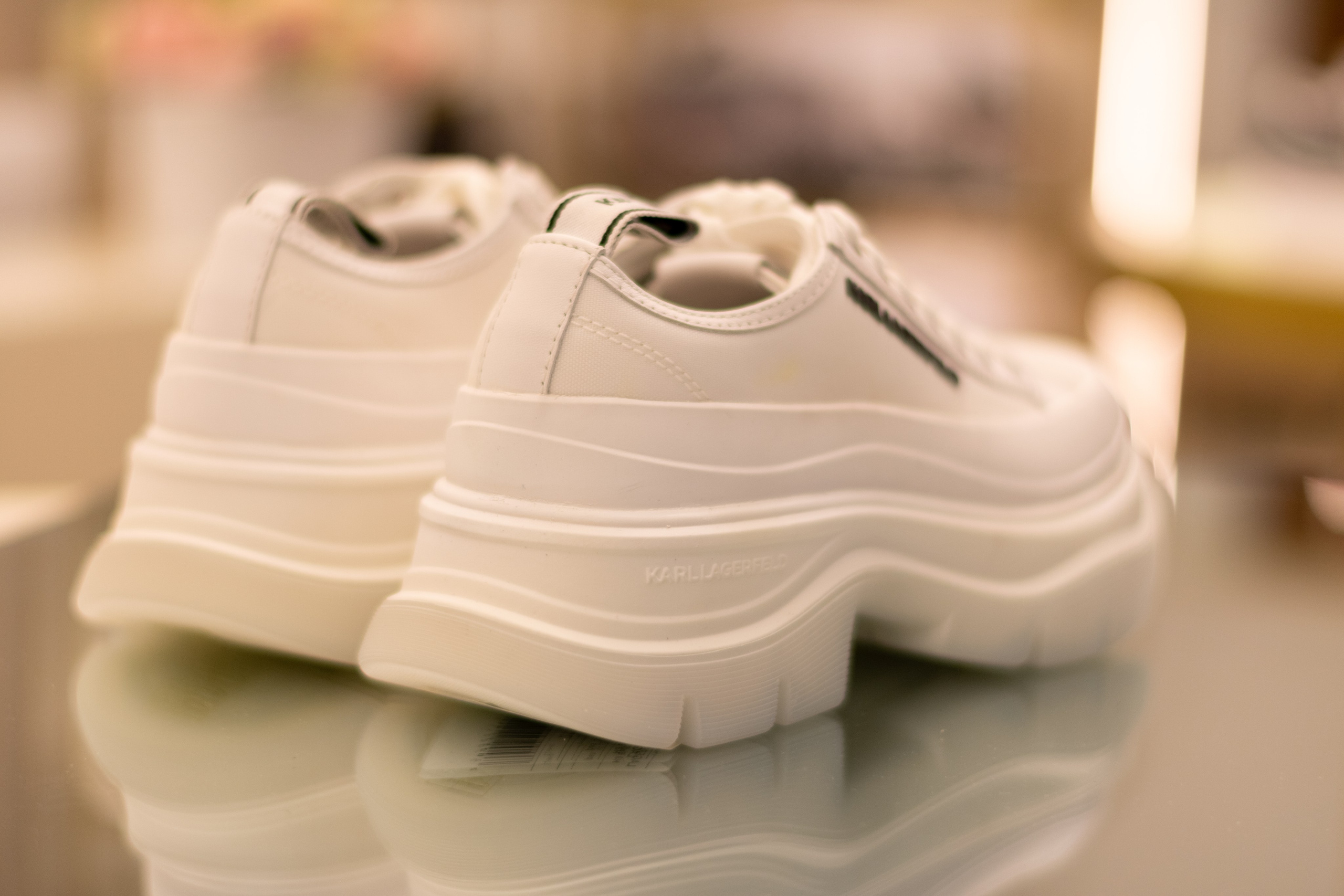 Для организаций. Предметная фотосессия для обувного магазина Capsula. Фотограф/видеограф Богдан Голованов