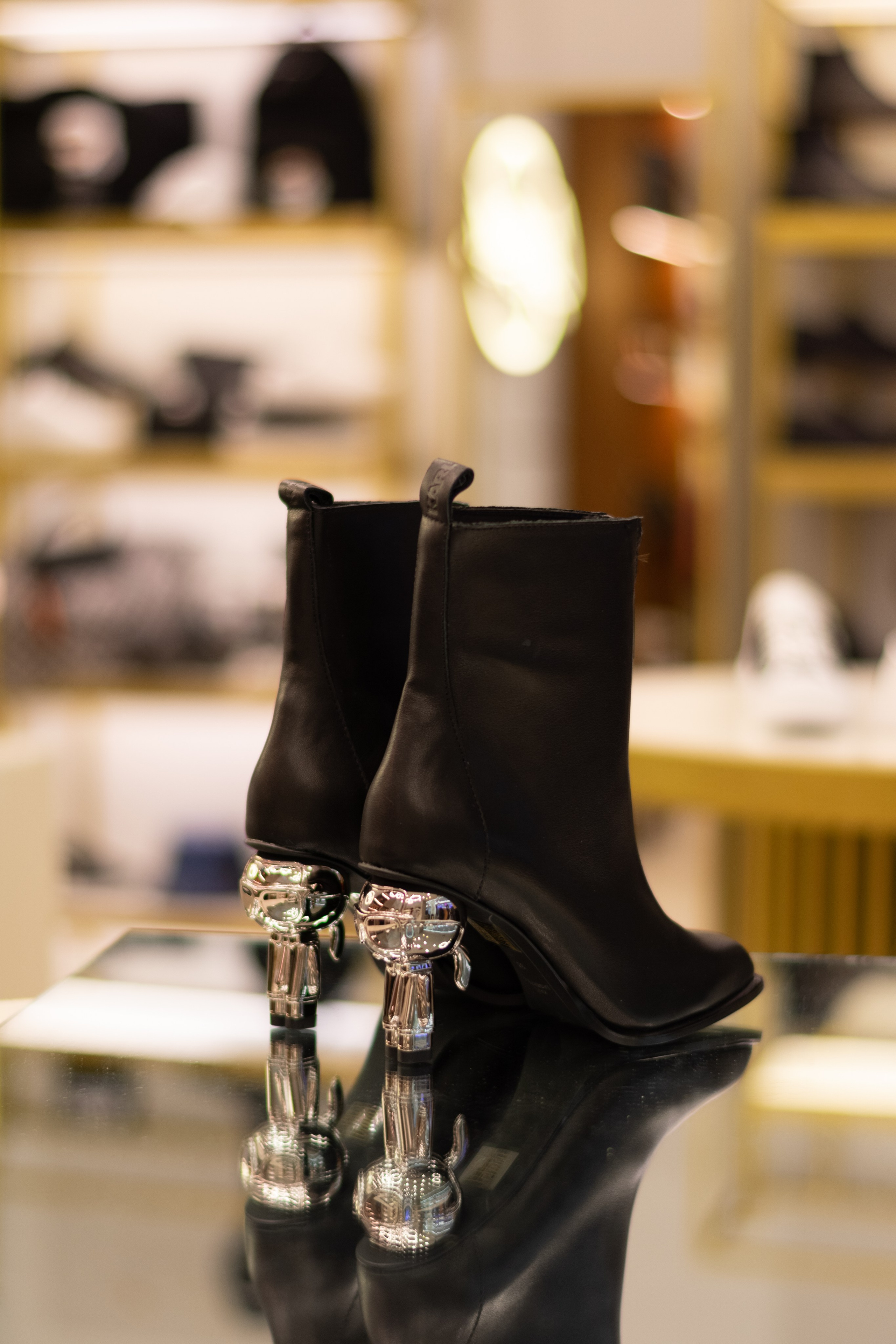 Для организаций. Предметная фотосессия для обувного магазина Capsula. Фотограф/видеограф Богдан Голованов