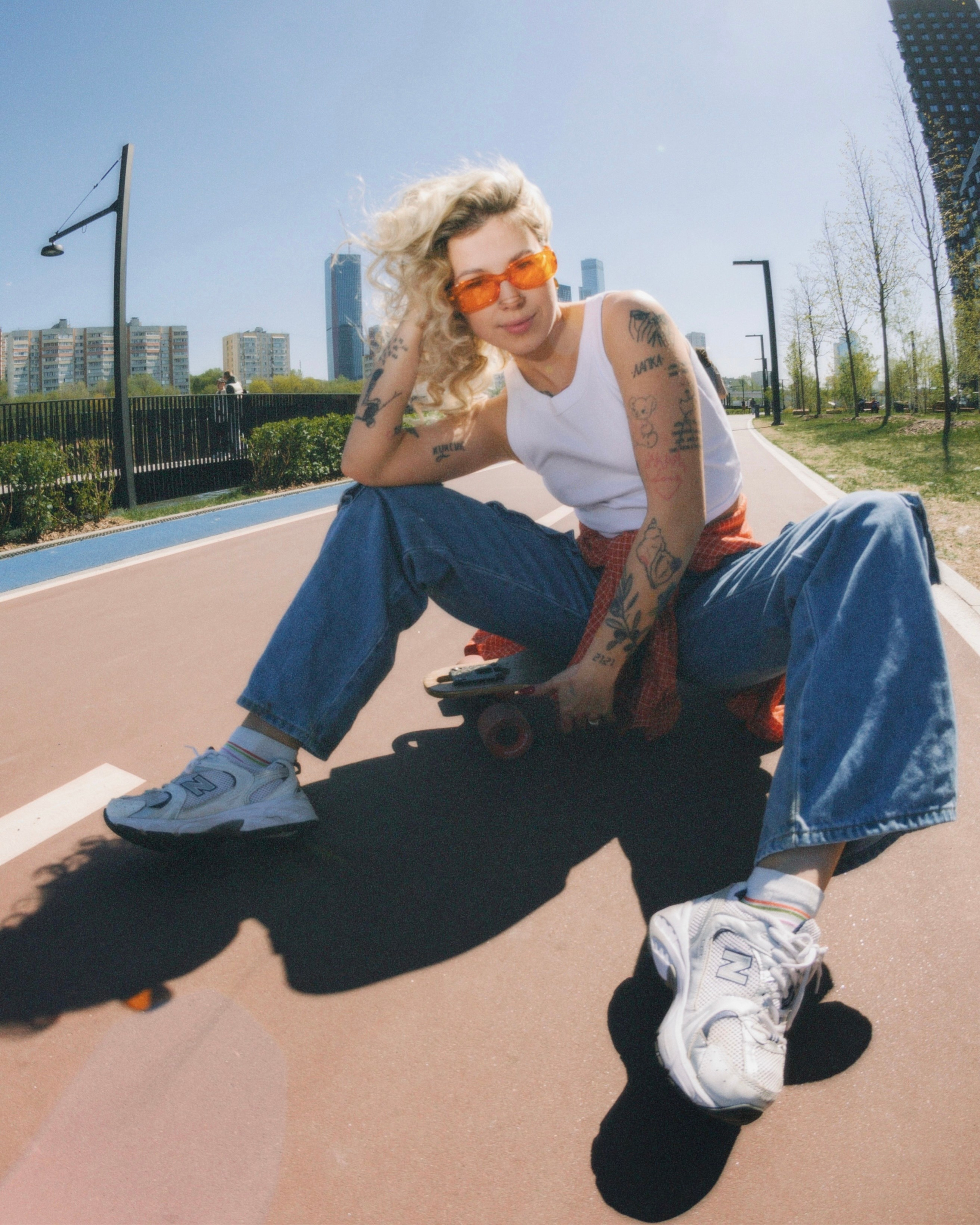 Maybee на лонгборде. Главная