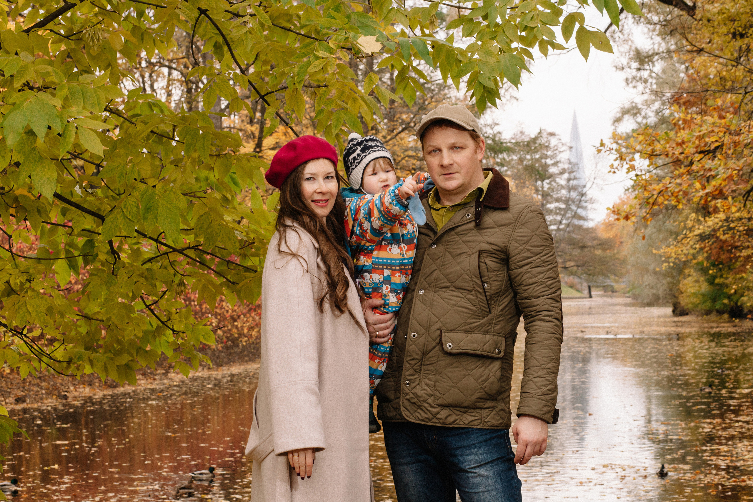 Осенняя семейная фотосессия в ЦПКиО Елагин Остров. Семейный и свадебный фотограф в Майкопе Михаил Мартиросян