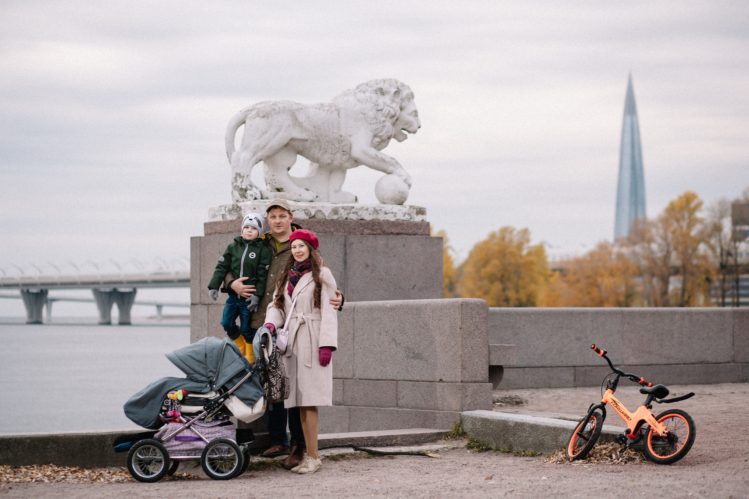 Осенняя семейная фотосессия в ЦПКиО Елагин Остров. Семейный и свадебный фотограф в Майкопе Михаил Мартиросян