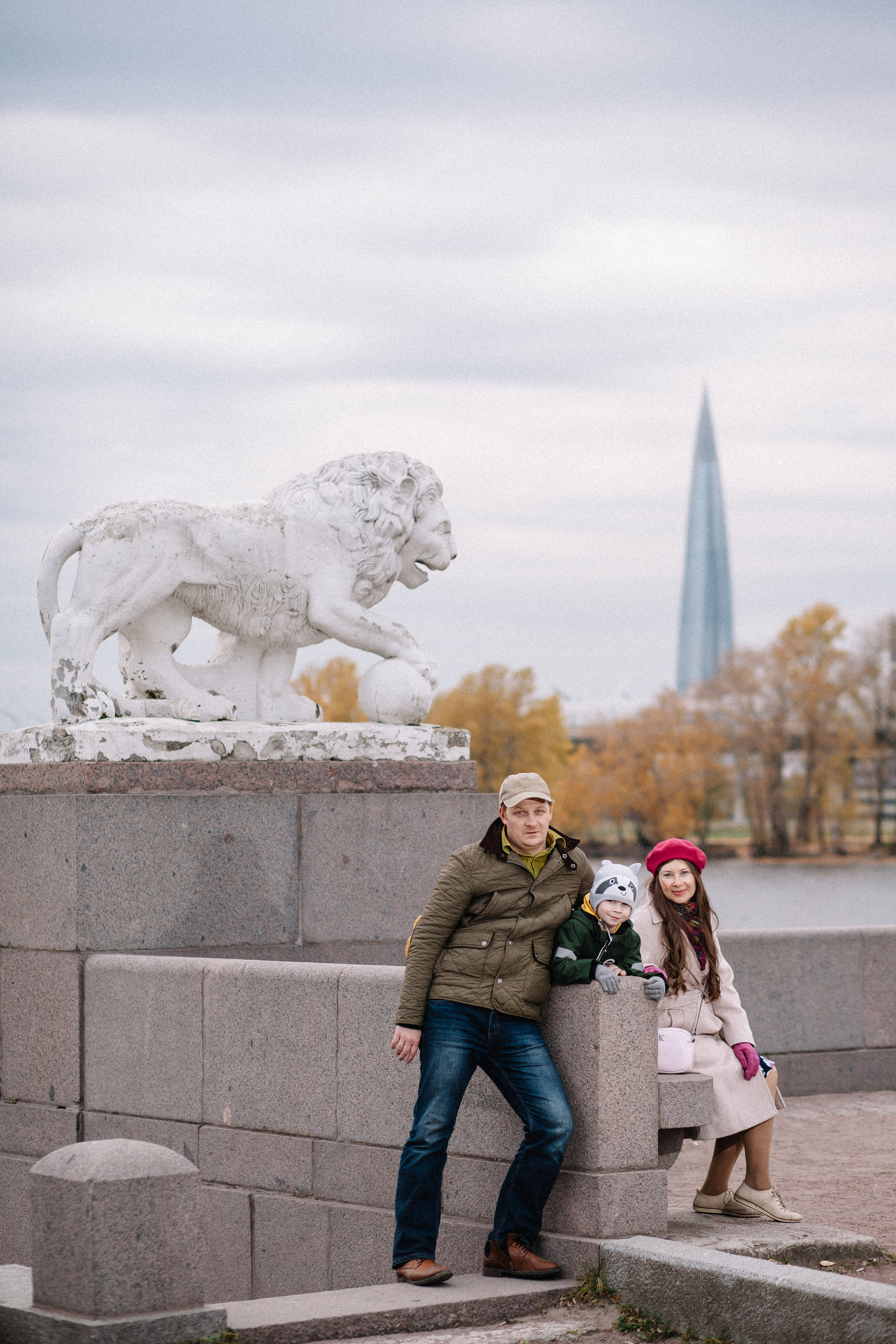 Осенняя семейная фотосессия в ЦПКиО Елагин Остров. Семейный и свадебный фотограф в Майкопе Михаил Мартиросян
