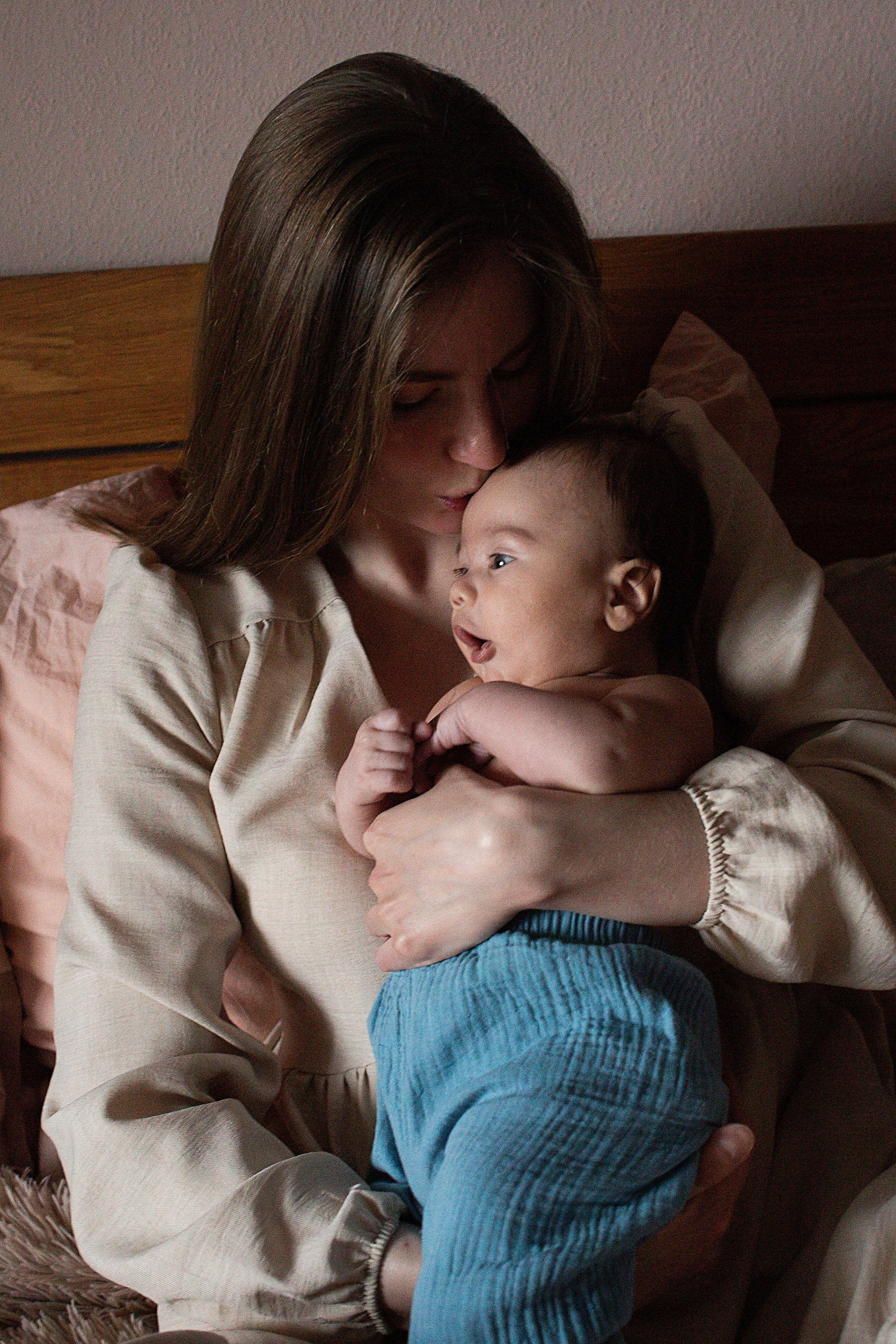 Оля, Андрей, Даня и Паша, домашняя фотосессия с грудничком. Семейный фотограф в Москве Марина Петра