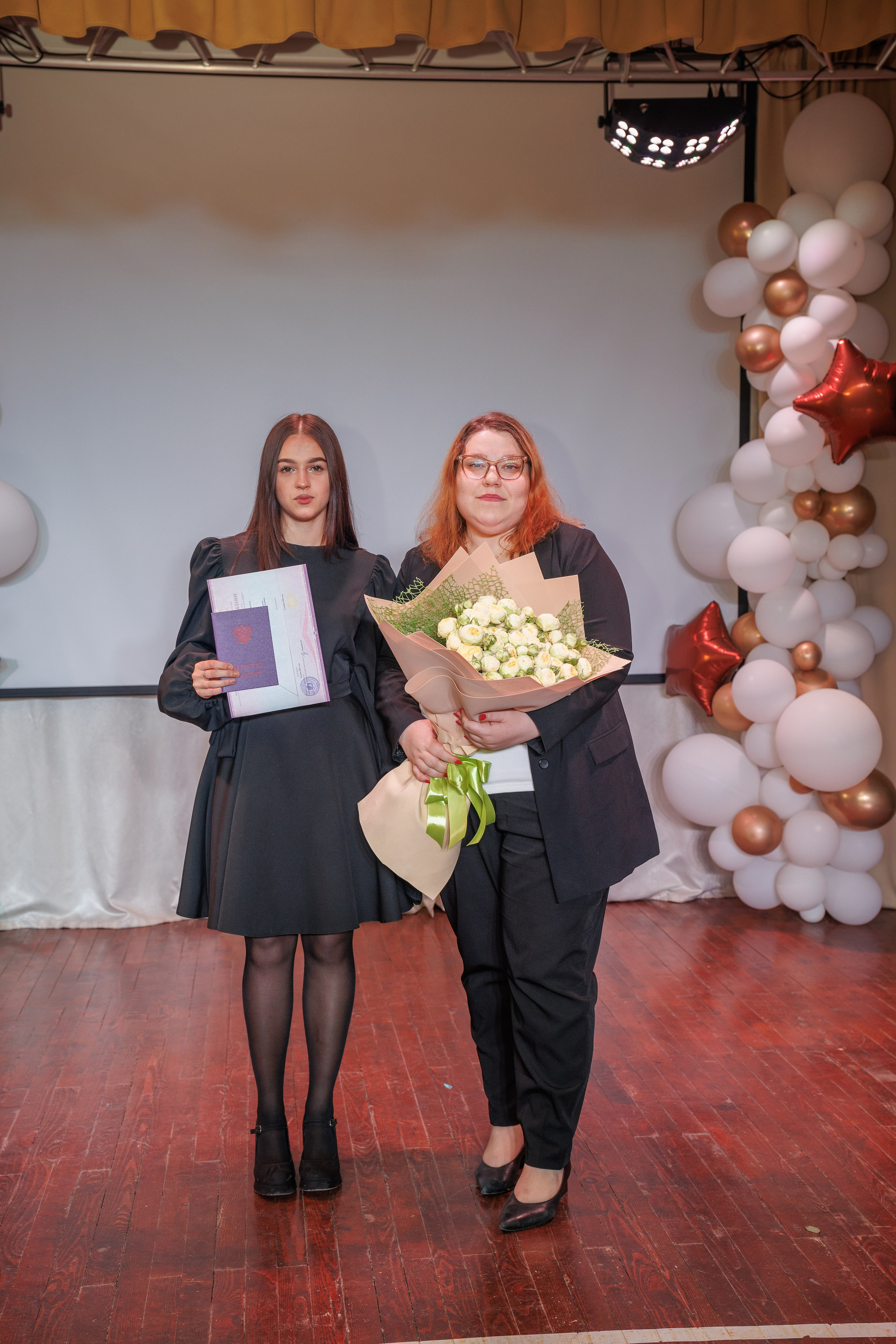 Вручение аттестатов. Свадебный и семейный фотограф в Новосибирске Ирина Дорошкова