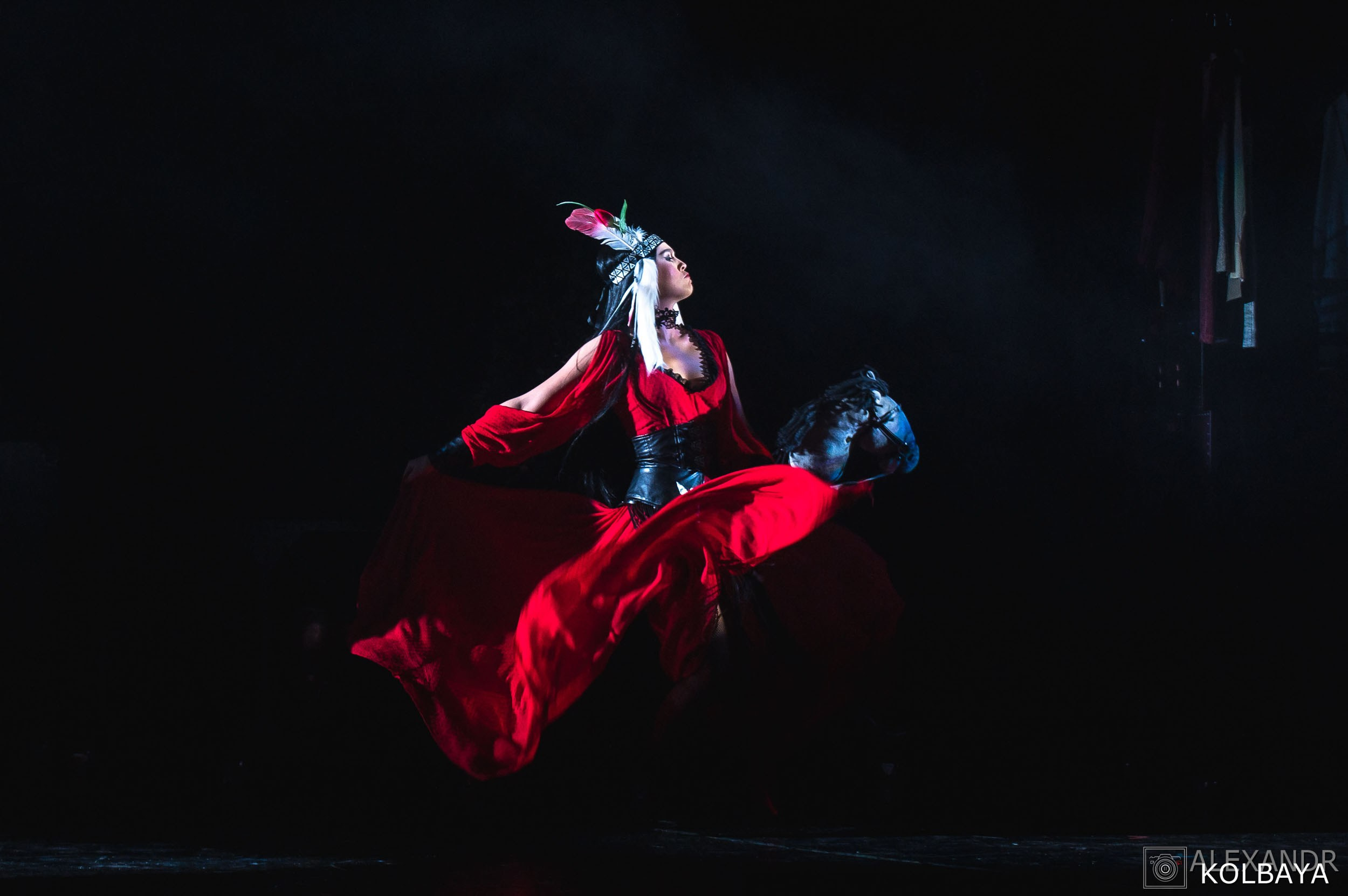 Фотографии со спектакля «Привет, я тетя Чарли». Концертный и театральный репортажный фотограф в Москве Александр Колбая