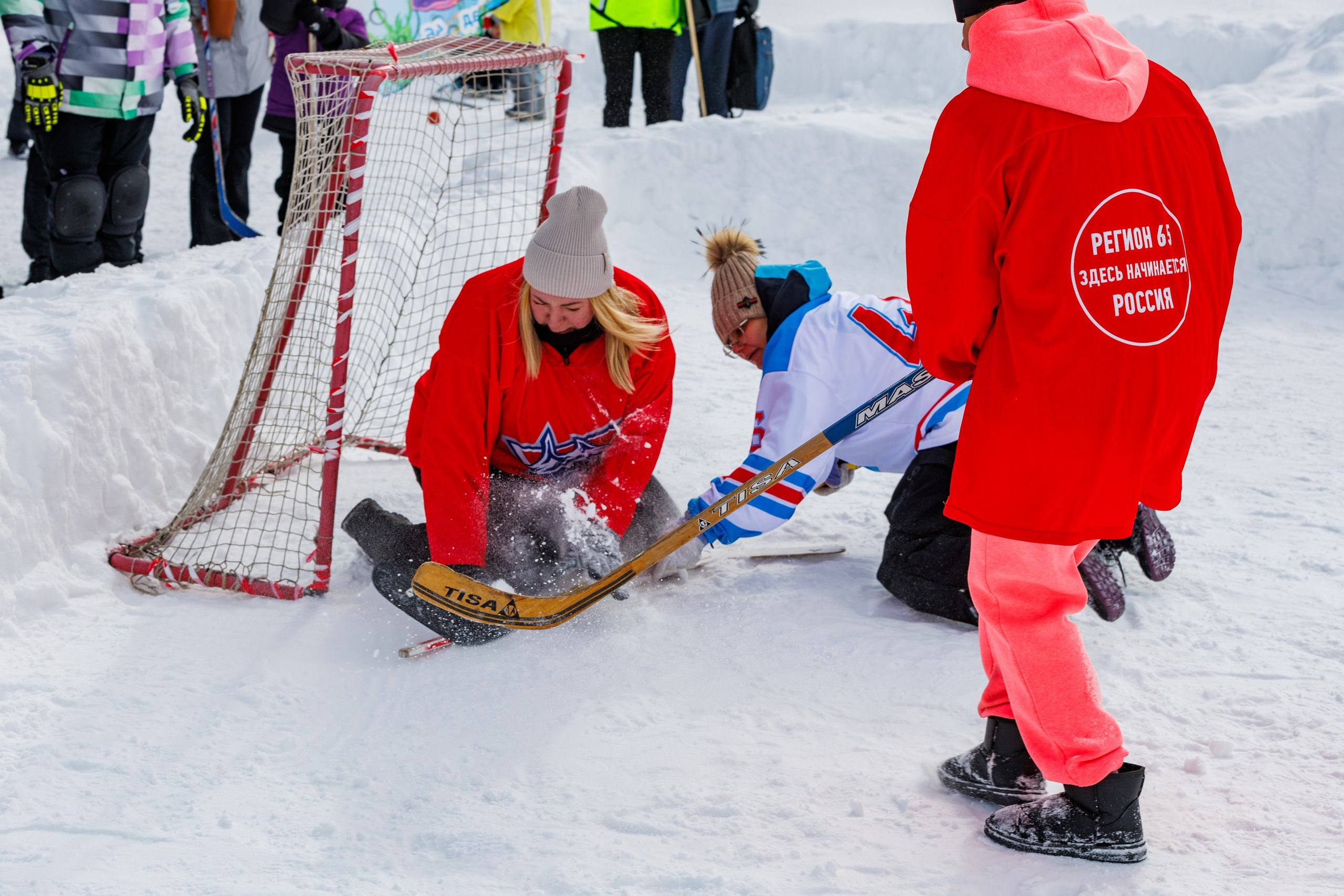 XIII чемпионат  по «ХОККЕЮ В ВАЛЕНКАХ». Свадебный, семейный и репортажный фотограф в Южно-Сахалинске Артур Петросян
