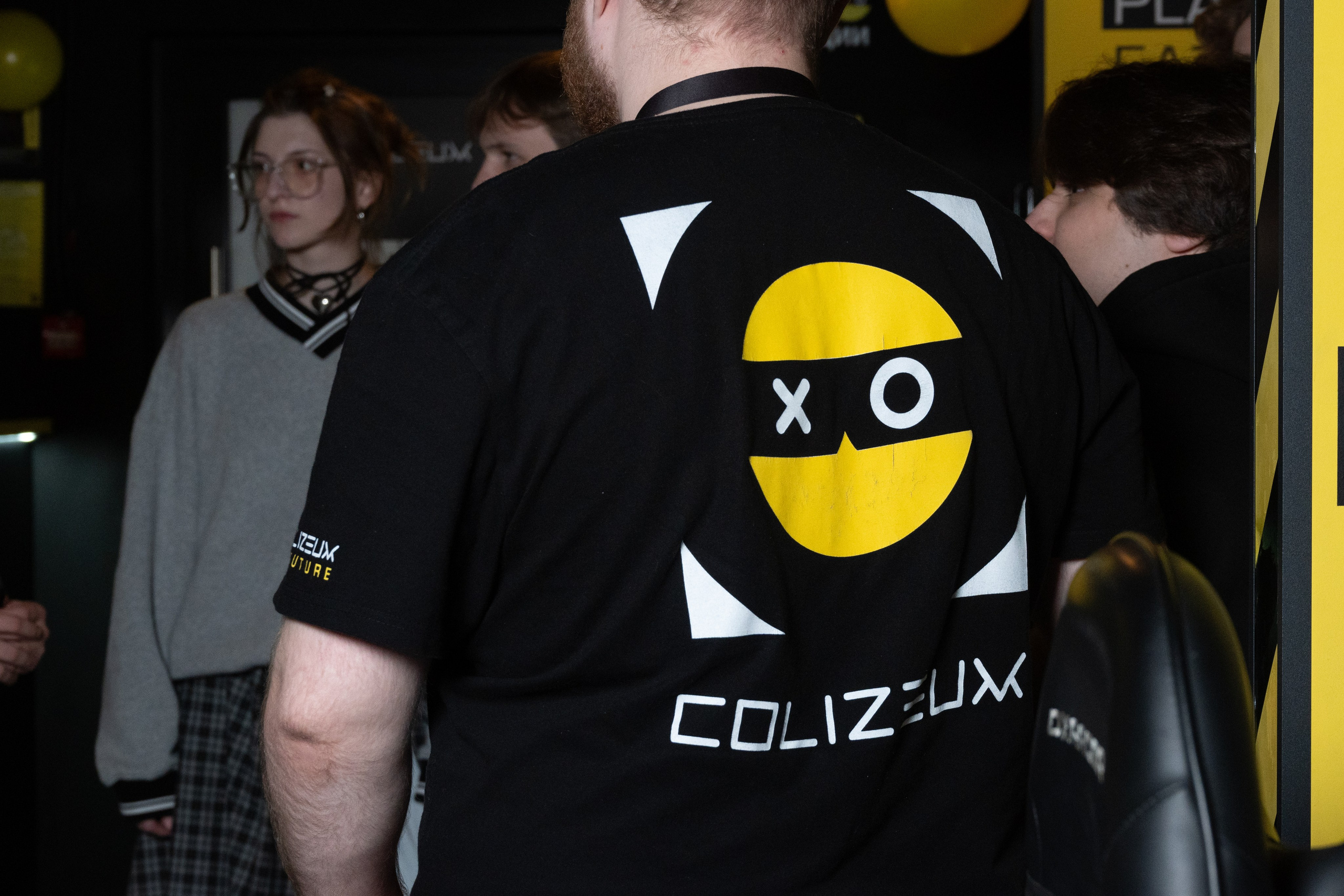 Репортаж в киберспортивном клубе Kolizeum. Фотограф мероприятий в Москве