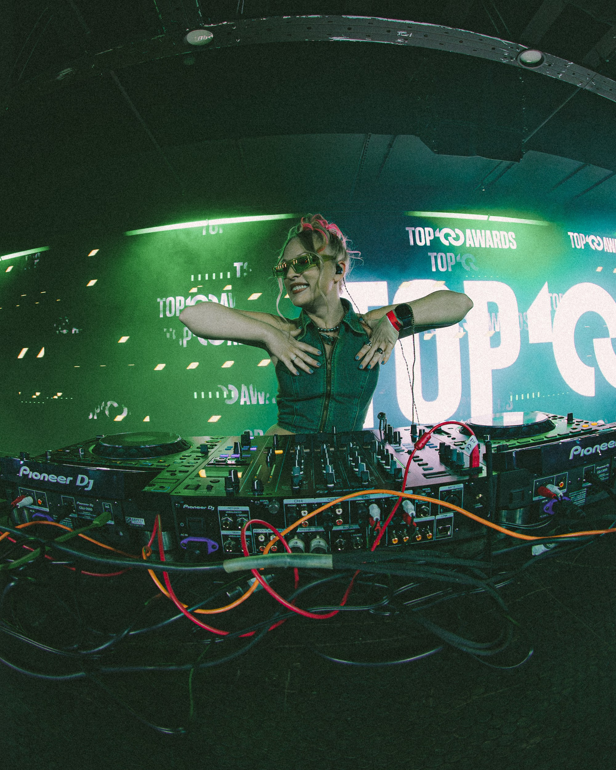 Top 100 Awards' 25. Свадебный и портретный фотограф в Москве Сергей Бузин