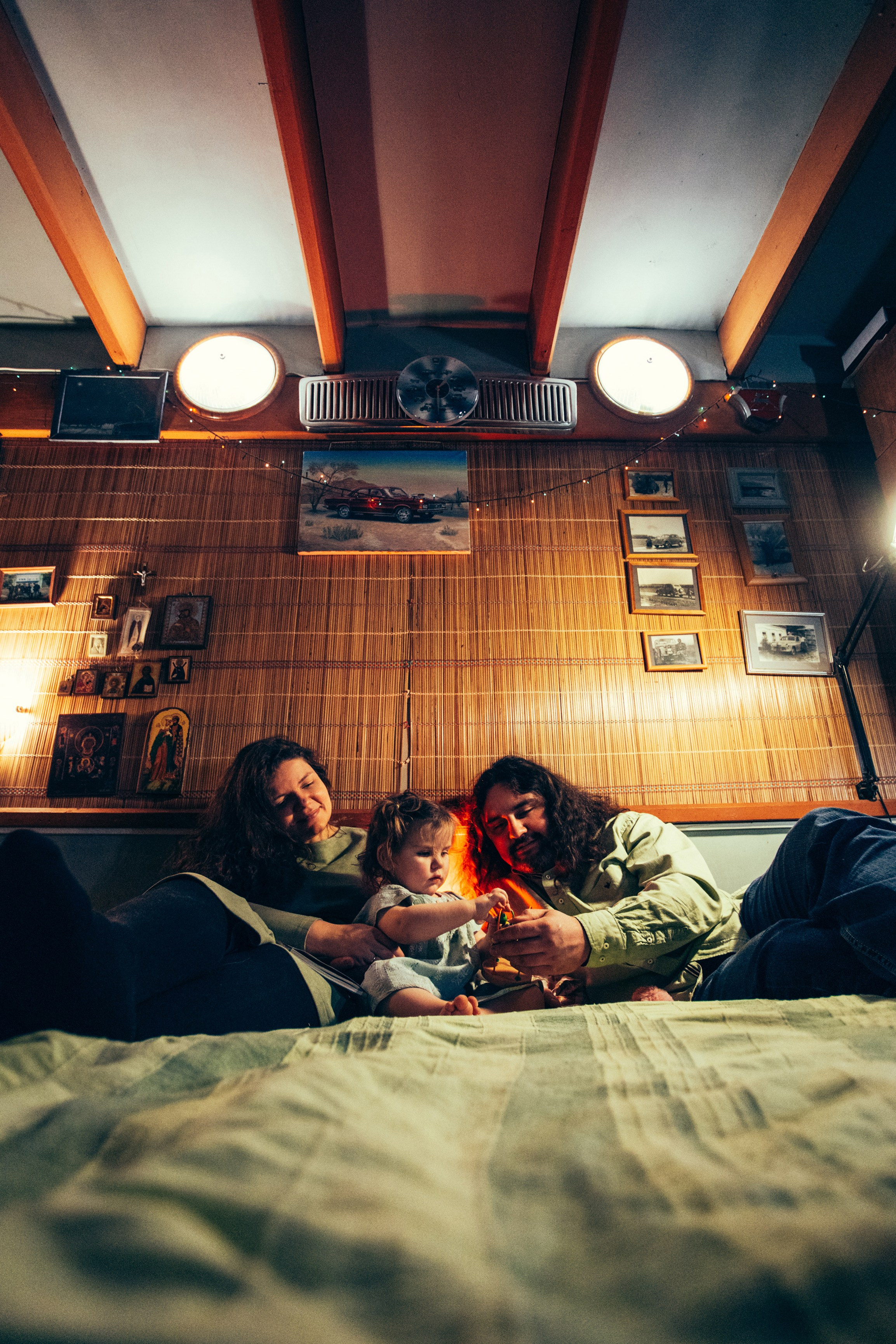 Семейная мастерская. Портретный фотограф Лакшин Денис. Истории через фотографию