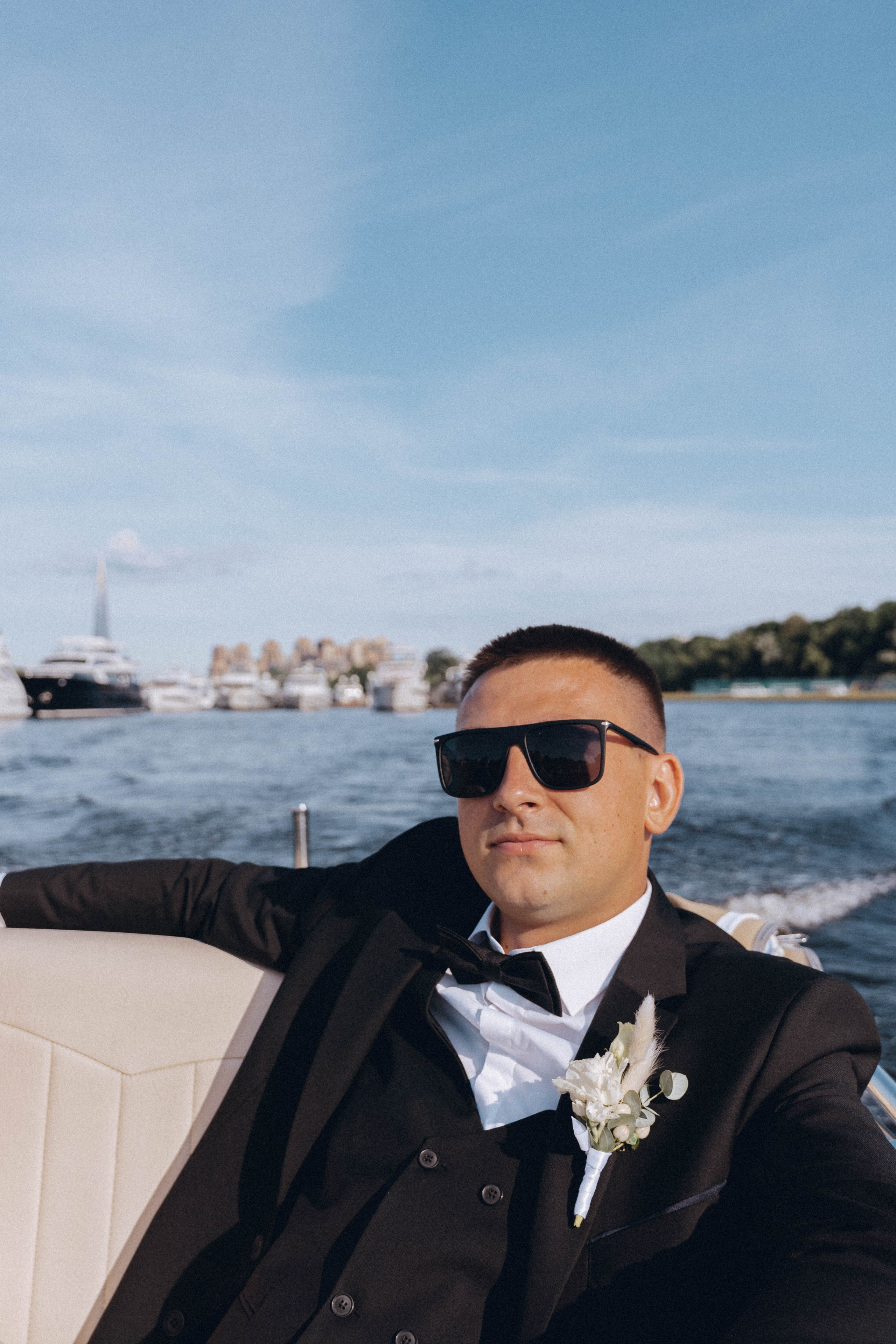 СВАДЕНБНАЯ СЬЕМКА НА КАТЕРЕ ПО КАНАЛАМ САНКТ-ПЕТЕРБУРГА И В АКВАТОРИИ НЕВЫ. Профессиональный фотограф, Санкт-Петербург — Виктория Богомолова