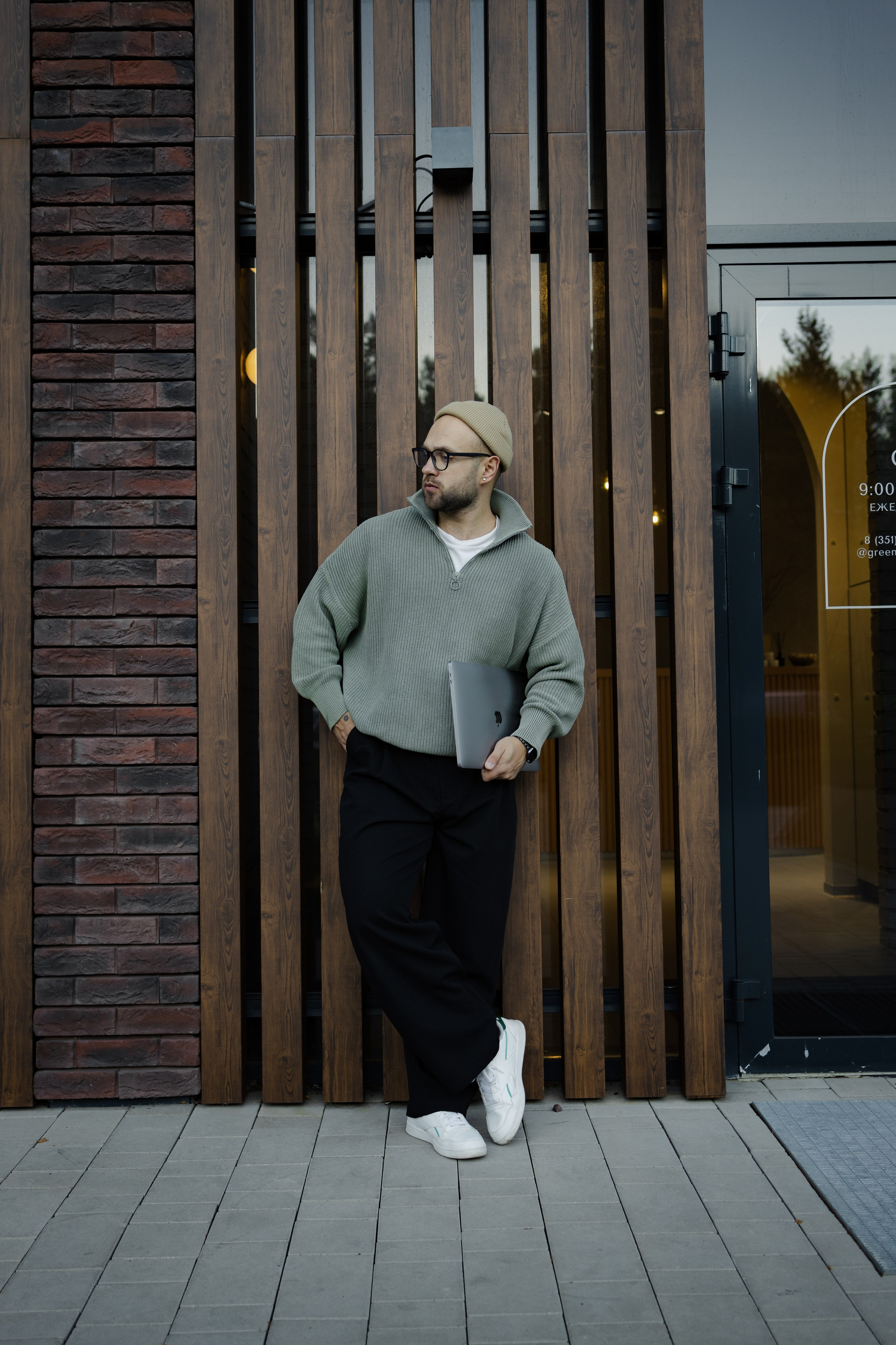 Александр. Фотограф Челябинск Эвелина Ганага, съемка для бизнеса и маркетплейсов