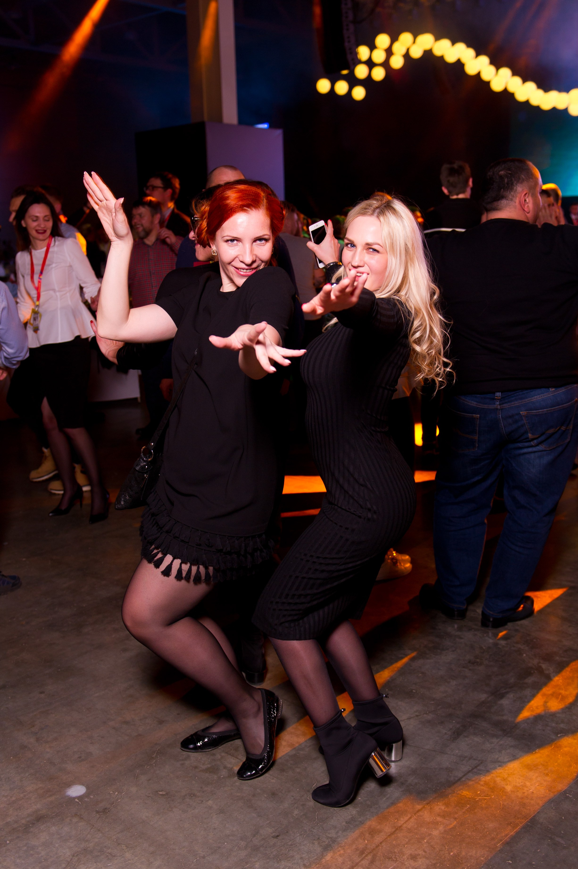 Новогодний корпоратив для клиентов METRO. Репортажный фотограф и видеограф Слава Думчев. Тимбилдинги, отчетники, корпоративы