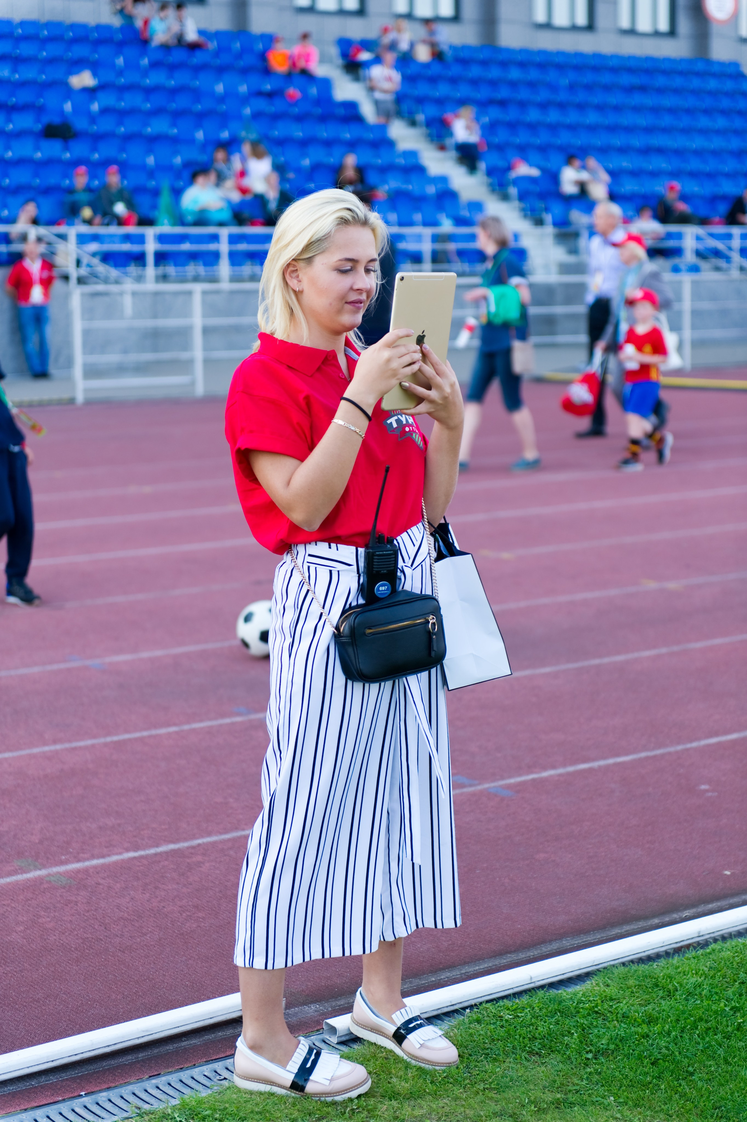 Турбофутбол (корпоративное соревнование «Пятерочки»). Репортажный фотограф и видеограф Слава Думчев. Тимбилдинги, отчетники, корпоративы