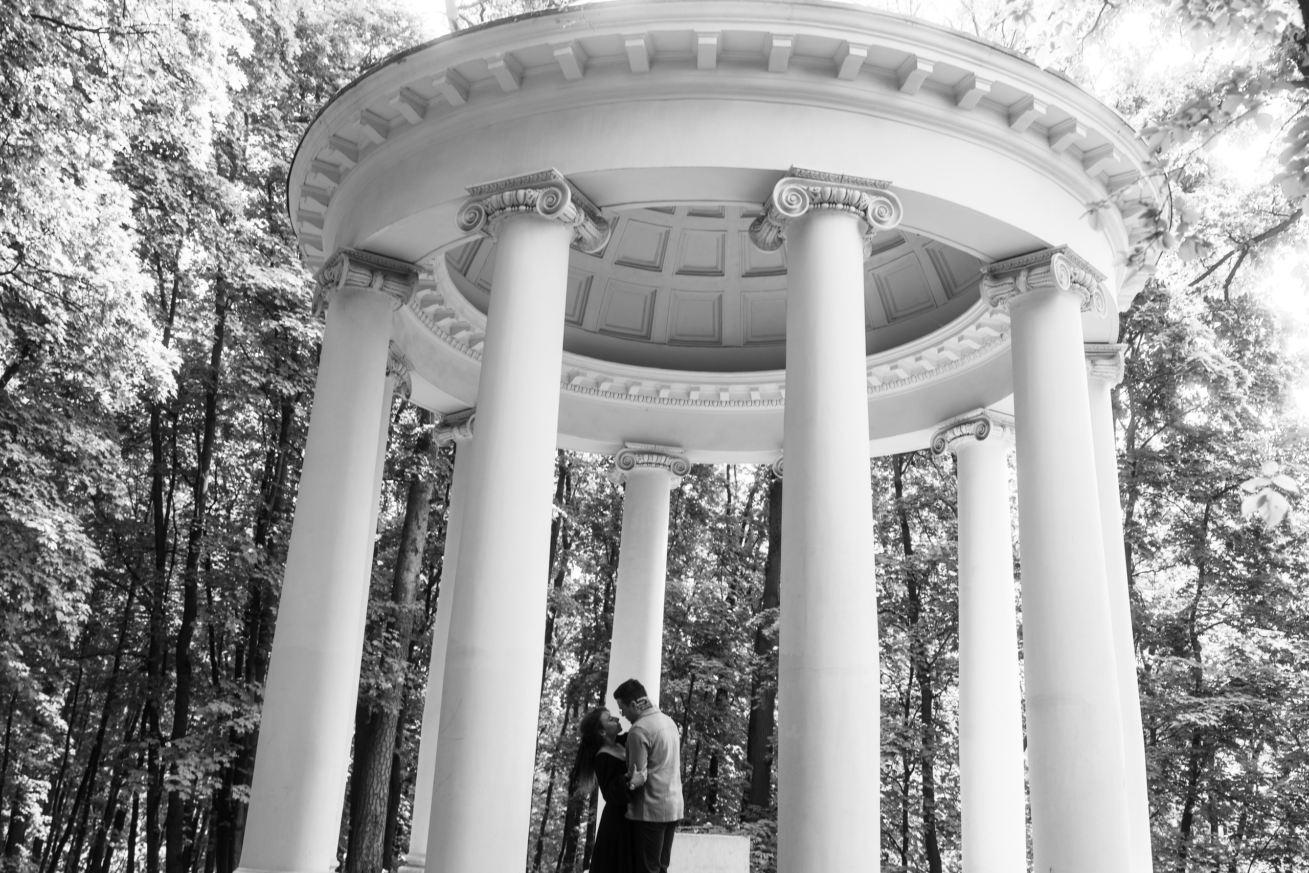 Love Story Олега и Майи в Московском парке. Саша Потапкин Фотограф. Сочи, Екатеринбург, Москва