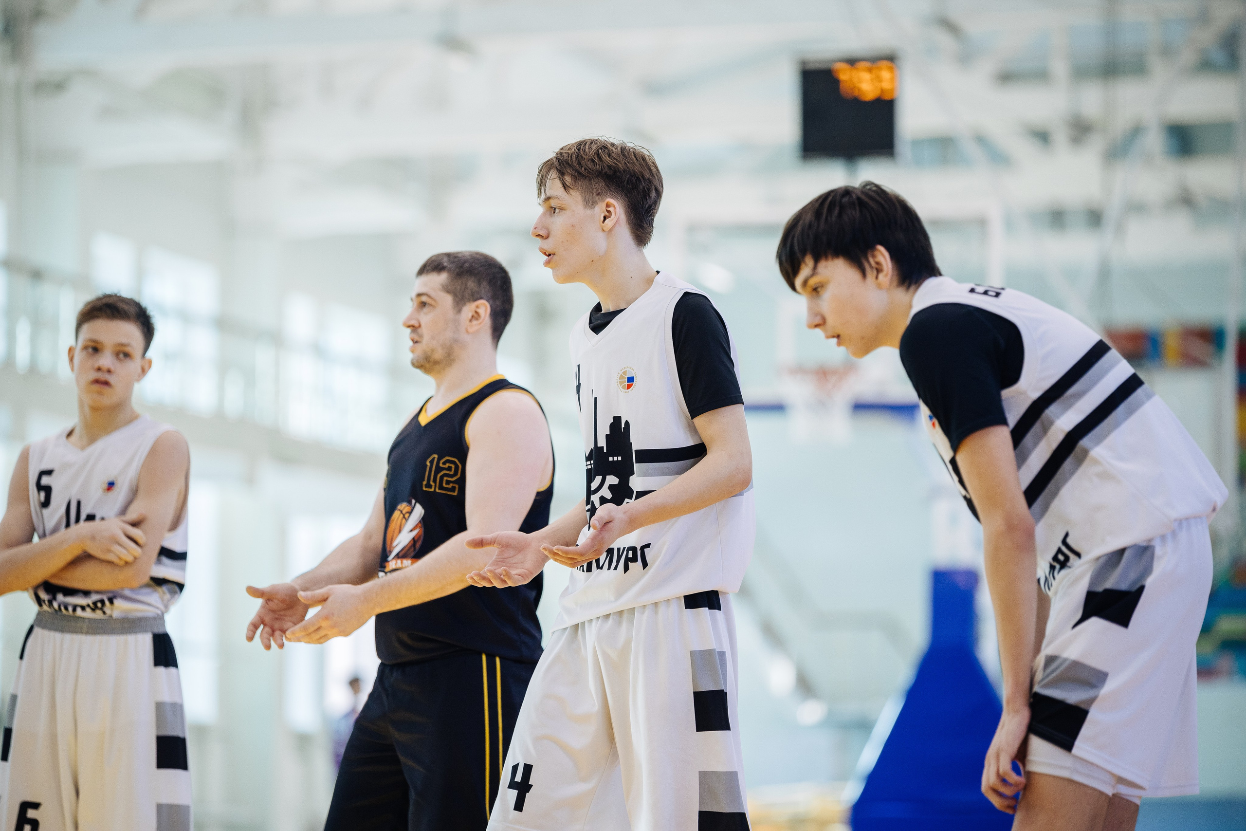 Любительский Чемпионат Магнитогорска по баскетболу // 09.02.25. Денис Прохоров Фотограф в г. Магнитогорск