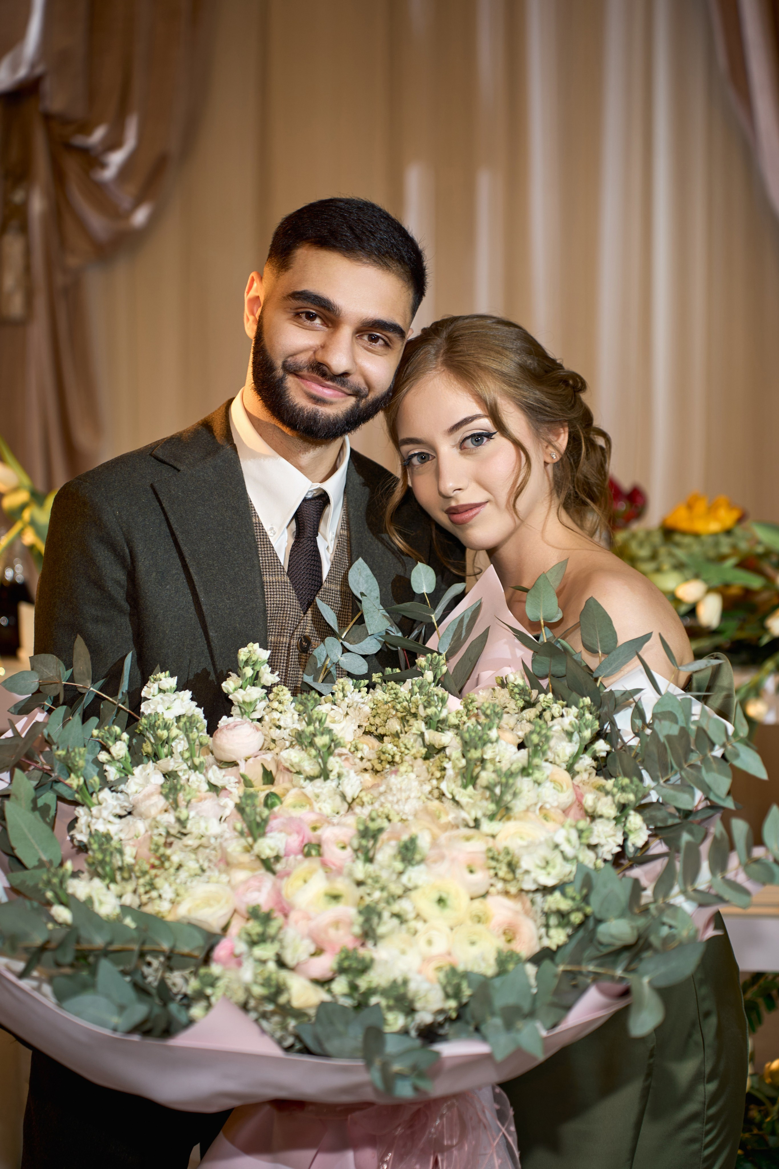 Красивое и чувственное сватовство Рафаэля & Алины в GOLDEN PALACE от ТВИНС СТУДИО. ТВИНС СТУДИО — лучшие свадебные фотографы и видеографы в Краснодаре